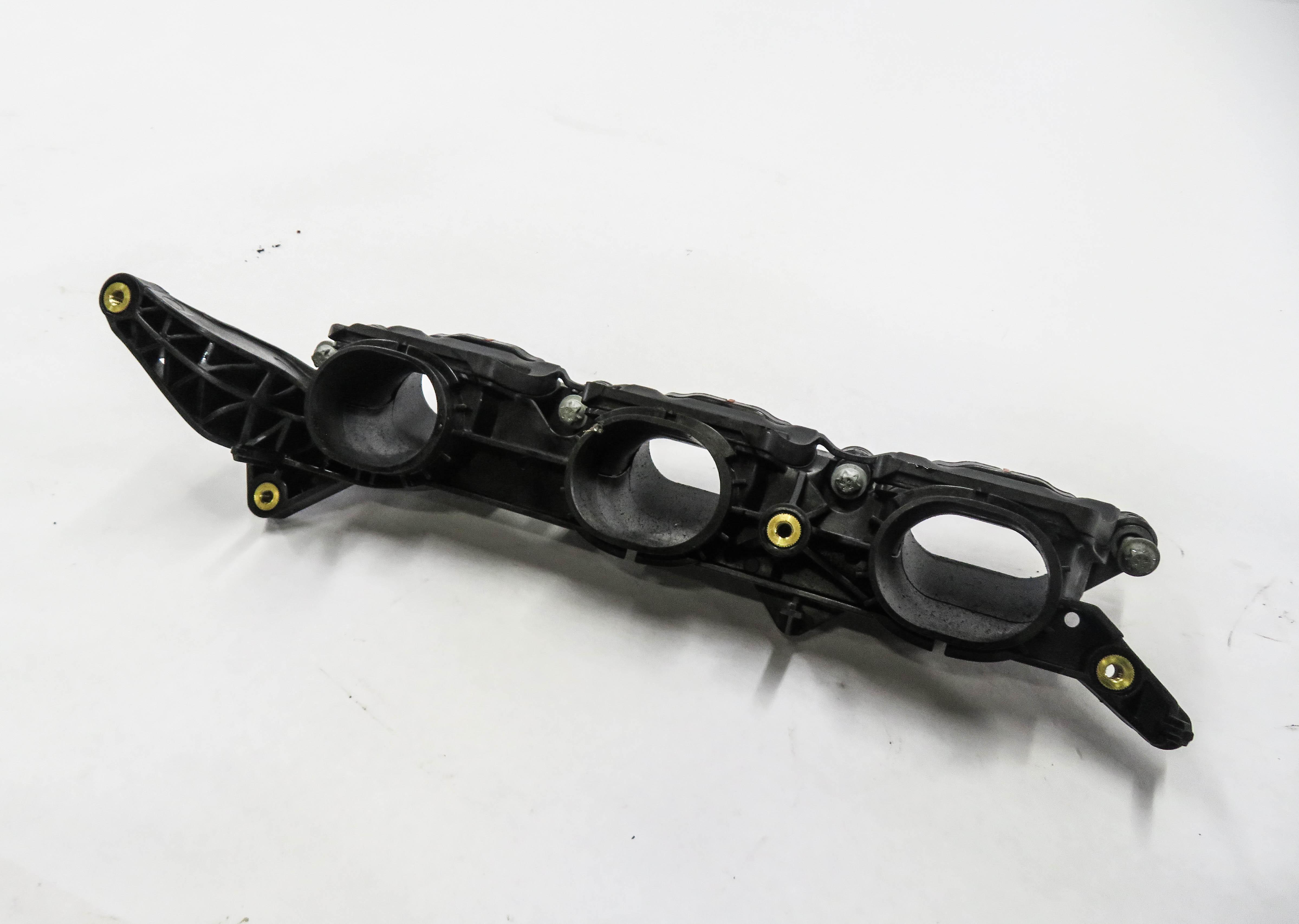 12-18 MERCEDES C300 C350 E300 E350 E400 GLK350 - 3.5L LEFT LOWER INTAKE MANIFOLD — exact item pictured