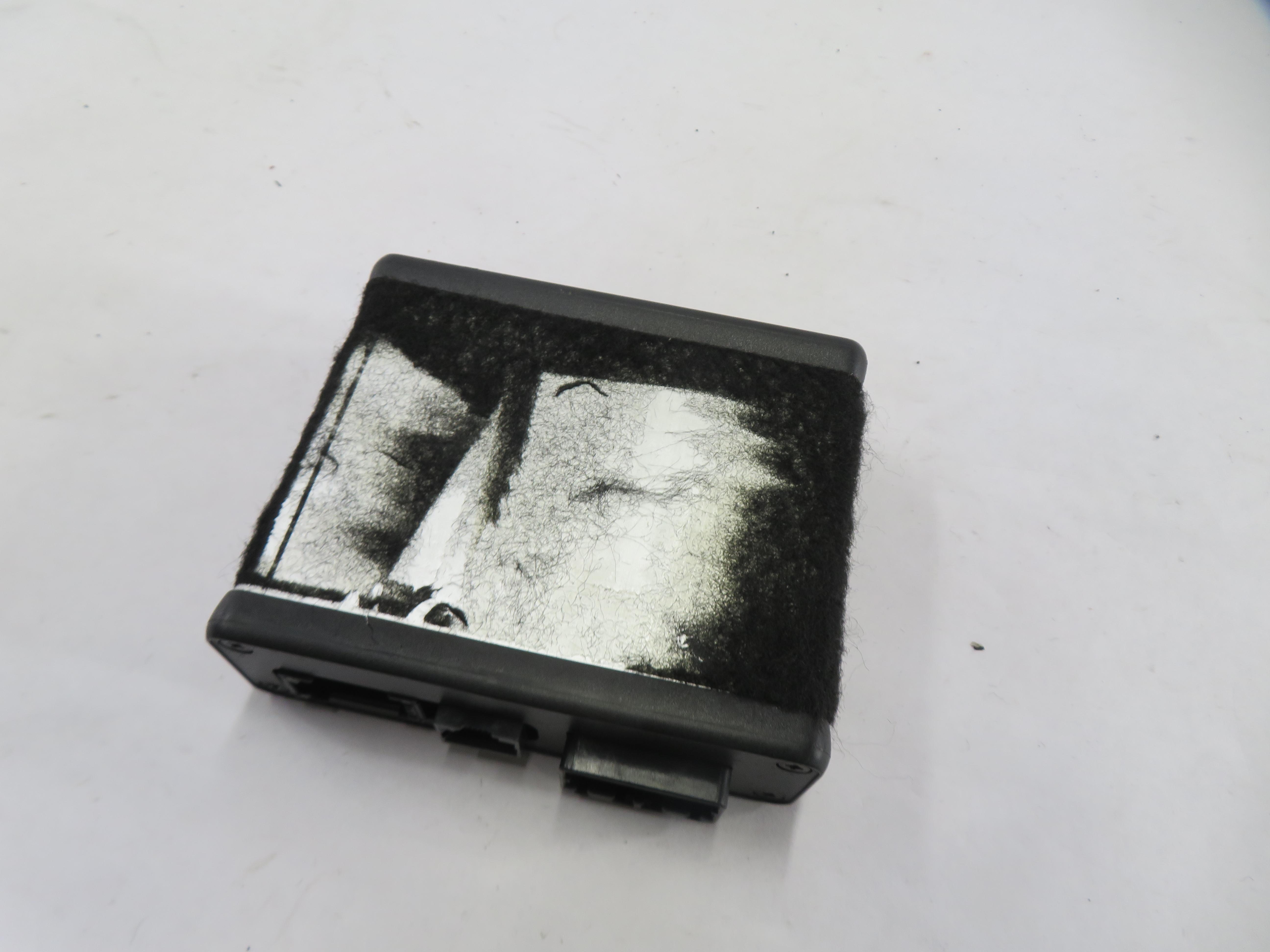 2008 PORSCHE CAYENNE (957) NAVIGATION TV CONTROL MODULE — exact item pictured