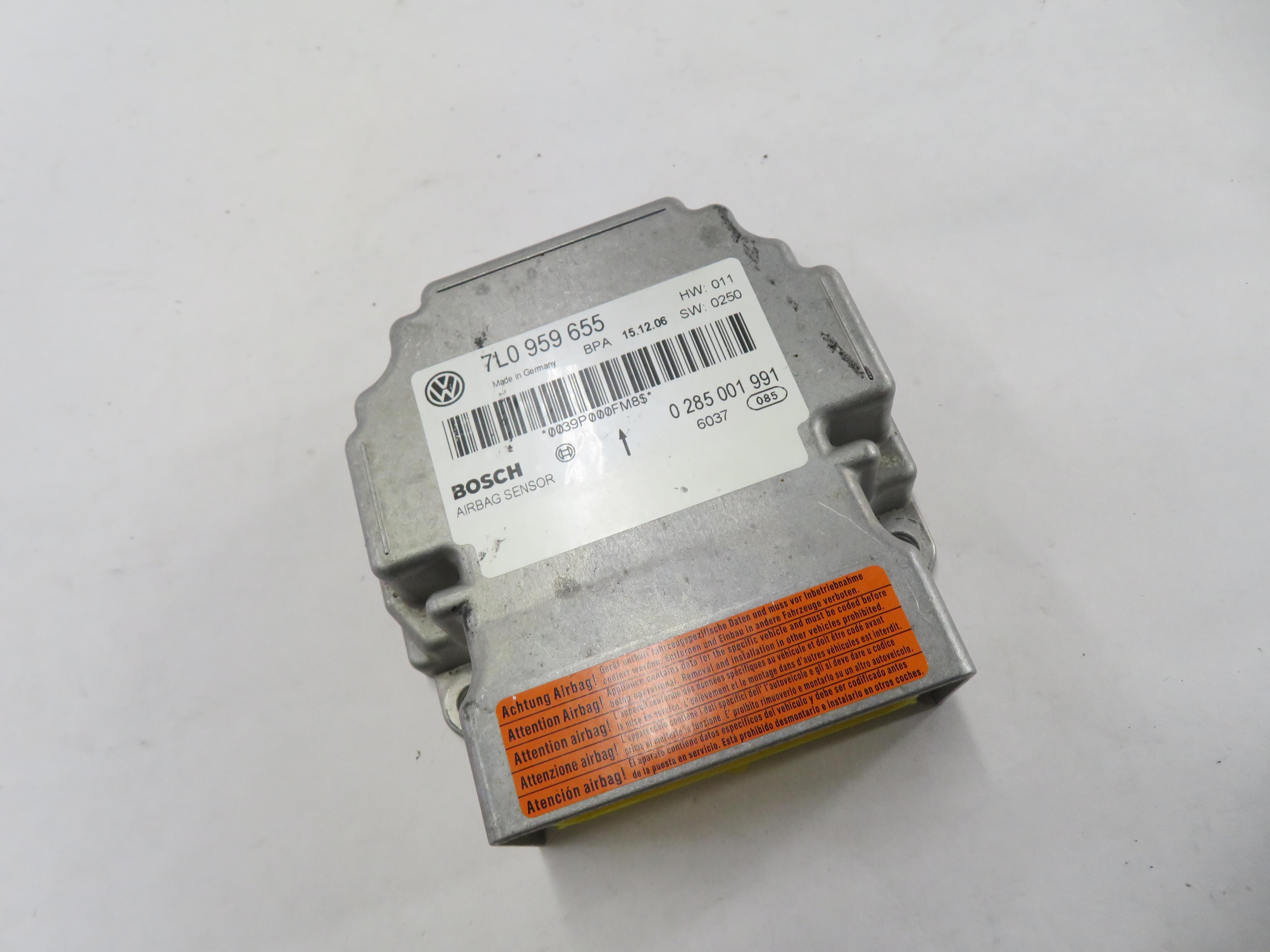 2008-2010 PORSCHE CAYENNE (957) PRIMARY SRS BAG CONTROL MODULE — exact item pictured
