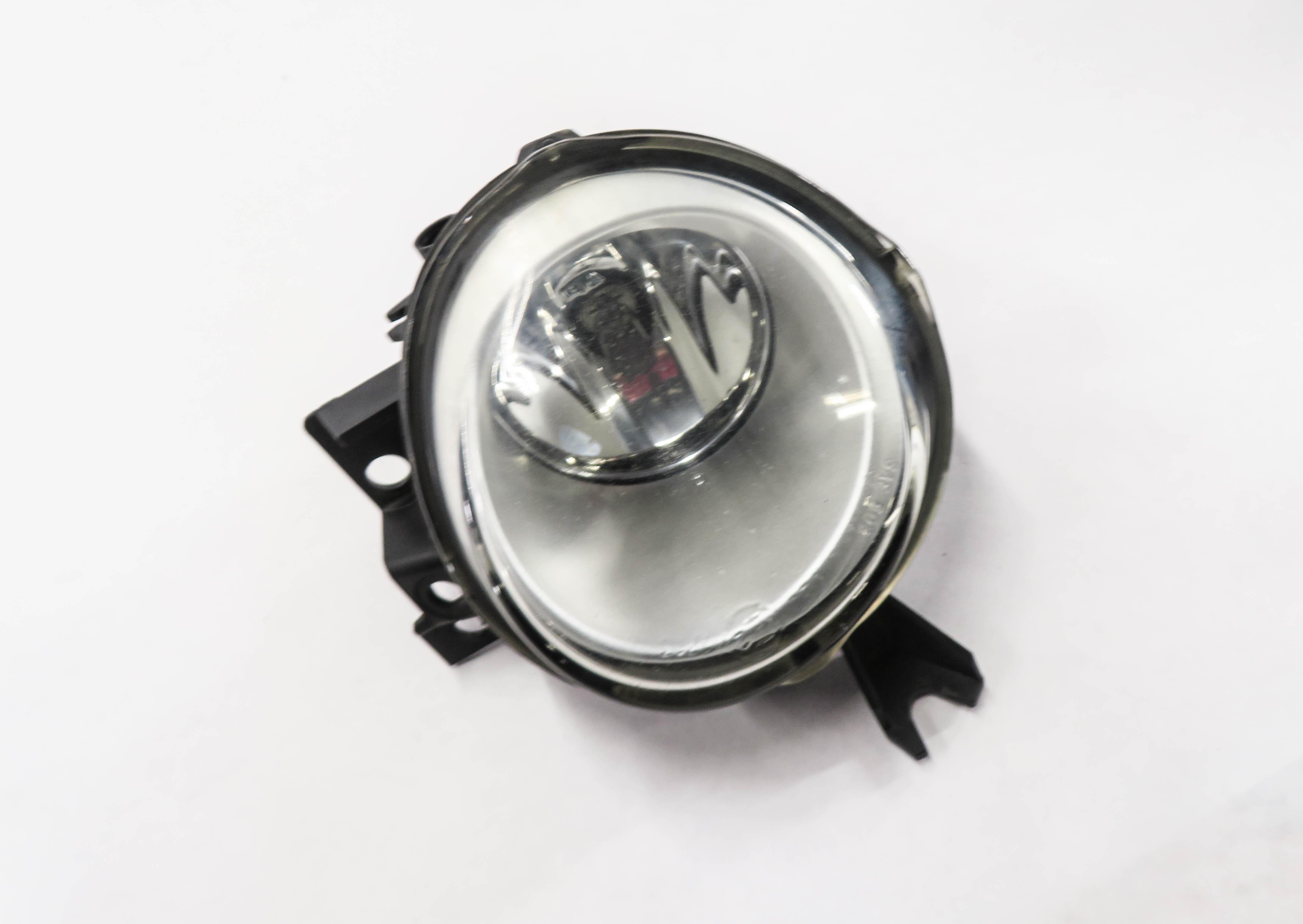 2008-2010 PORSCHE CAYENNE (957) RIGHT FRONT PASSENGER FOGLIGHT LIGHT LAMP — exact item pictured
