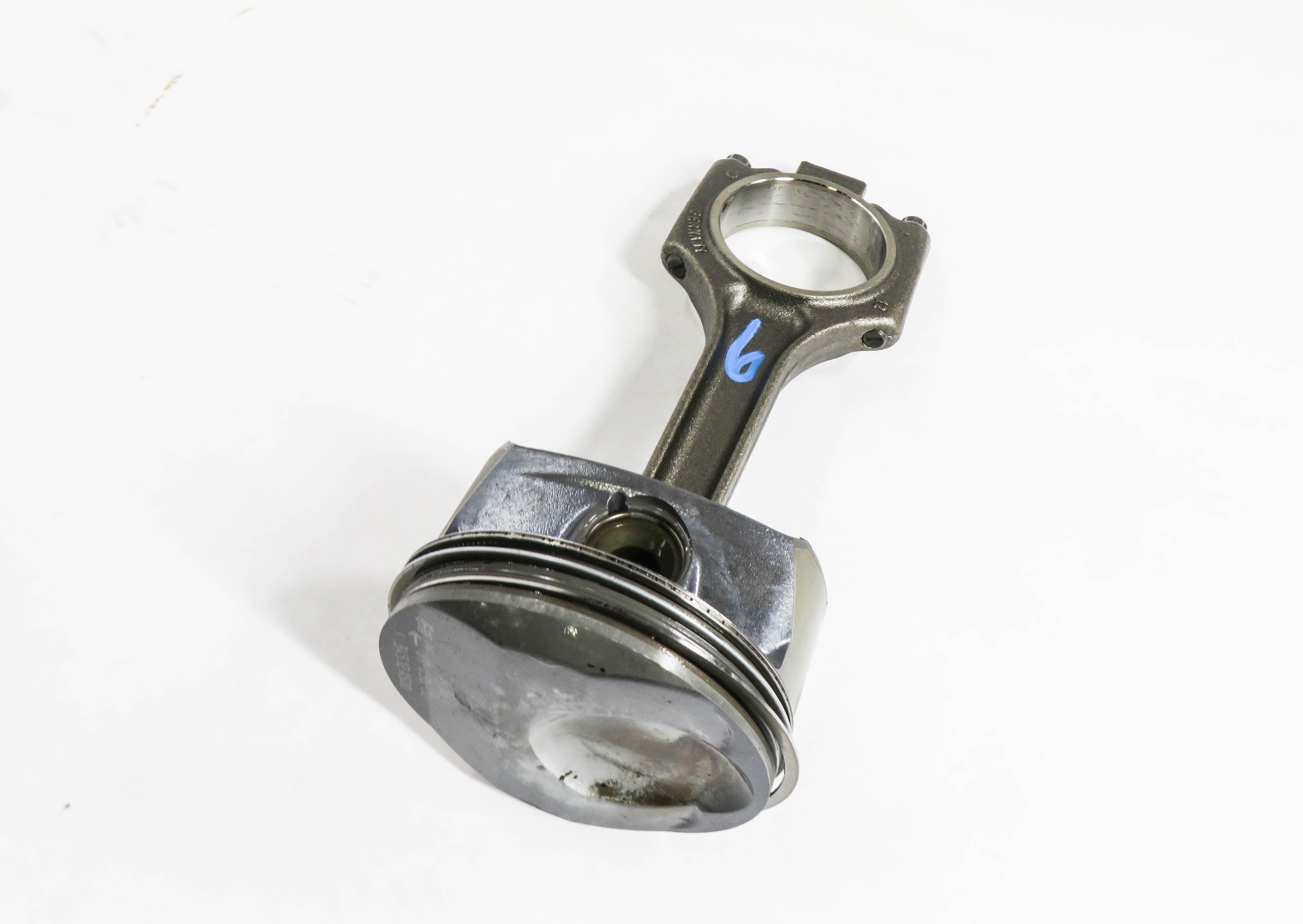 08-10 PORSCHE CAYENNE (957) 4.8L M49.01 ENGINE- LEFT PISTON w/ CONNECTING ROD — exact item pictured