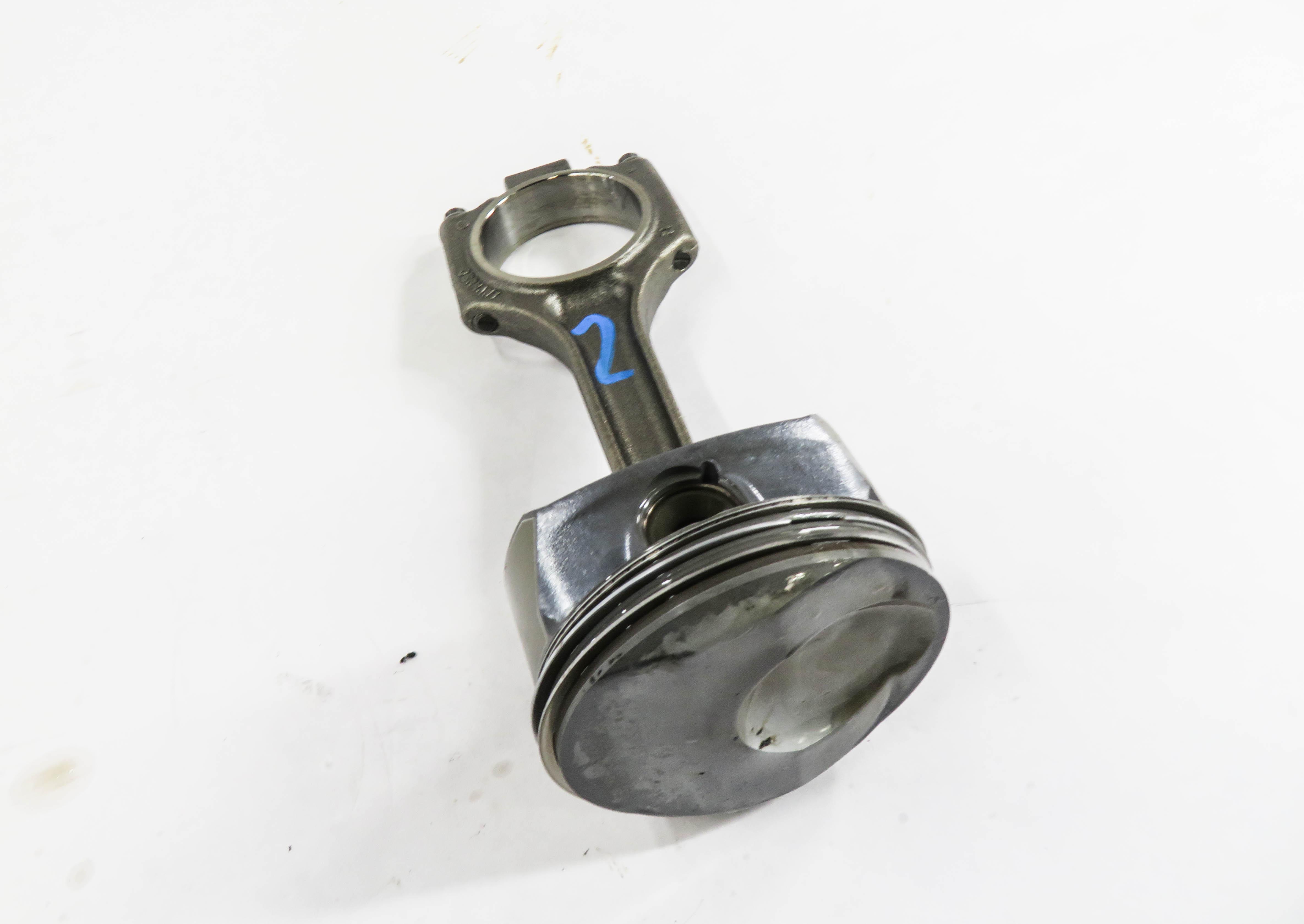 08-10 PORSCHE CAYENNE (957) 4.8L M49.01 ENGINE- RIGHT PISTON w/ CONNECTING ROD — exact item pictured