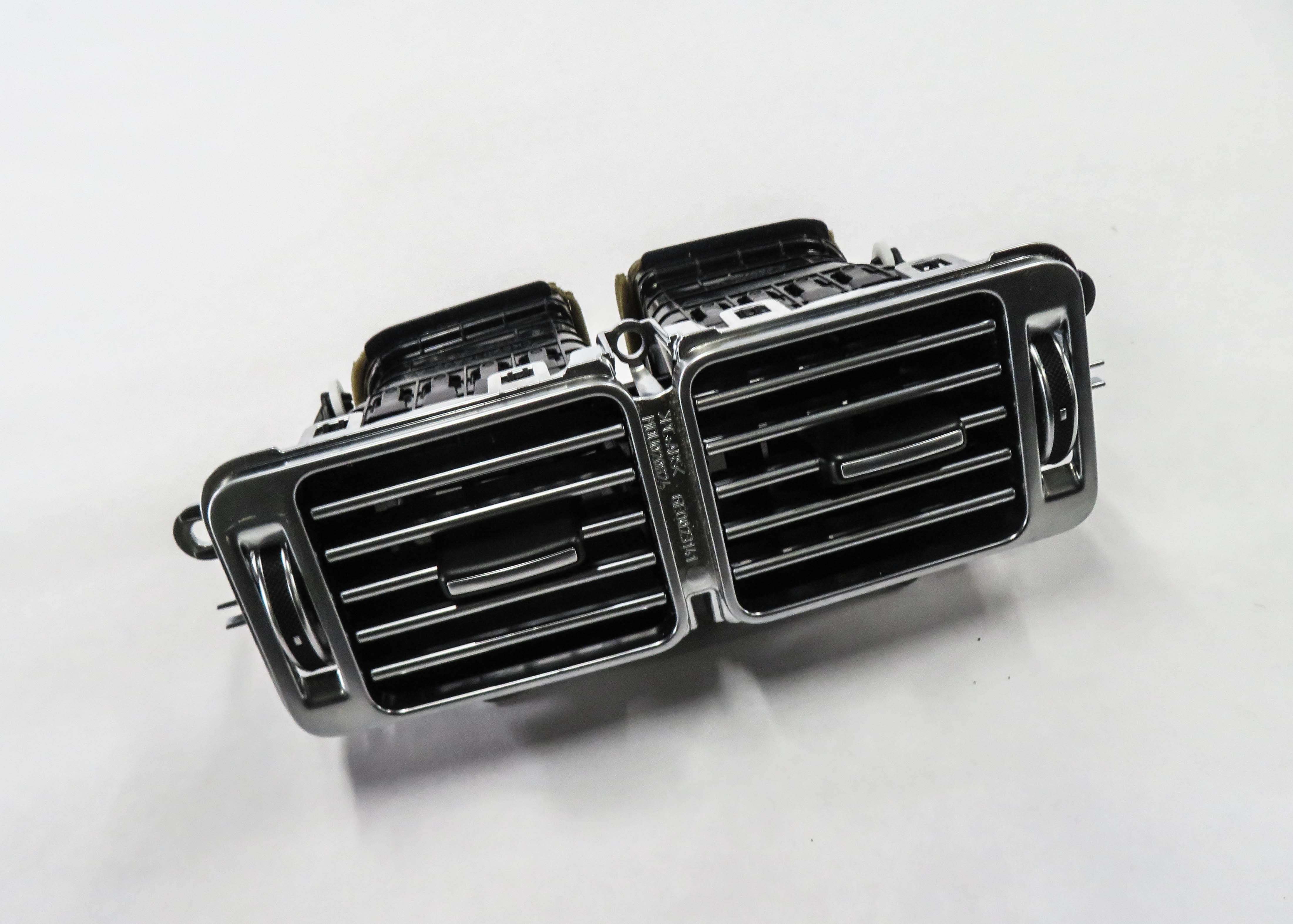 2013 RANGE ROVER (L405) REAR CENTER CONSOLE HEATER A/C AIR VENT — exact item pictured