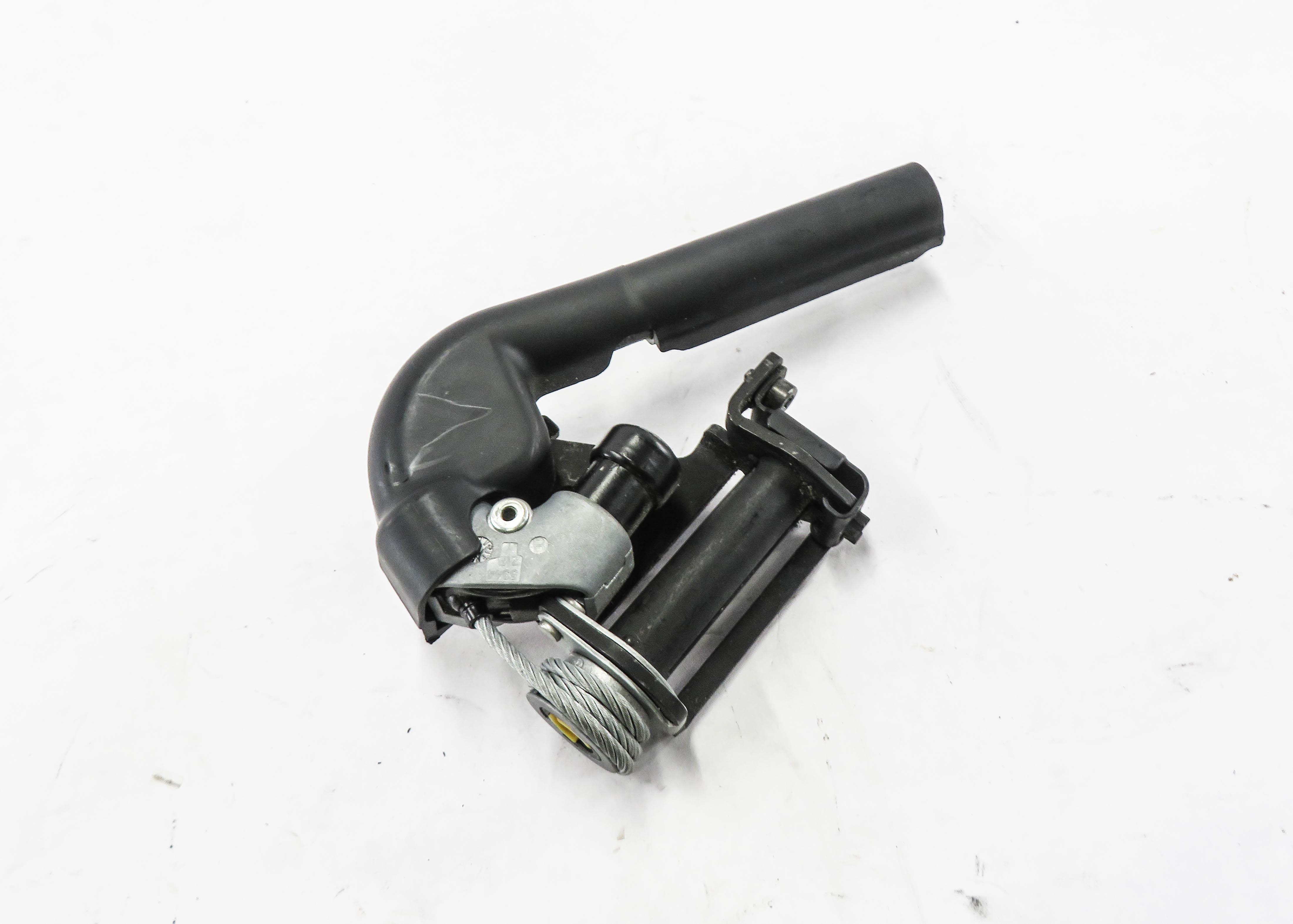 2013 RANGE ROVER (L405) LEFT FRONT DRIVER SEATBELT TENSIONER — exact item pictured
