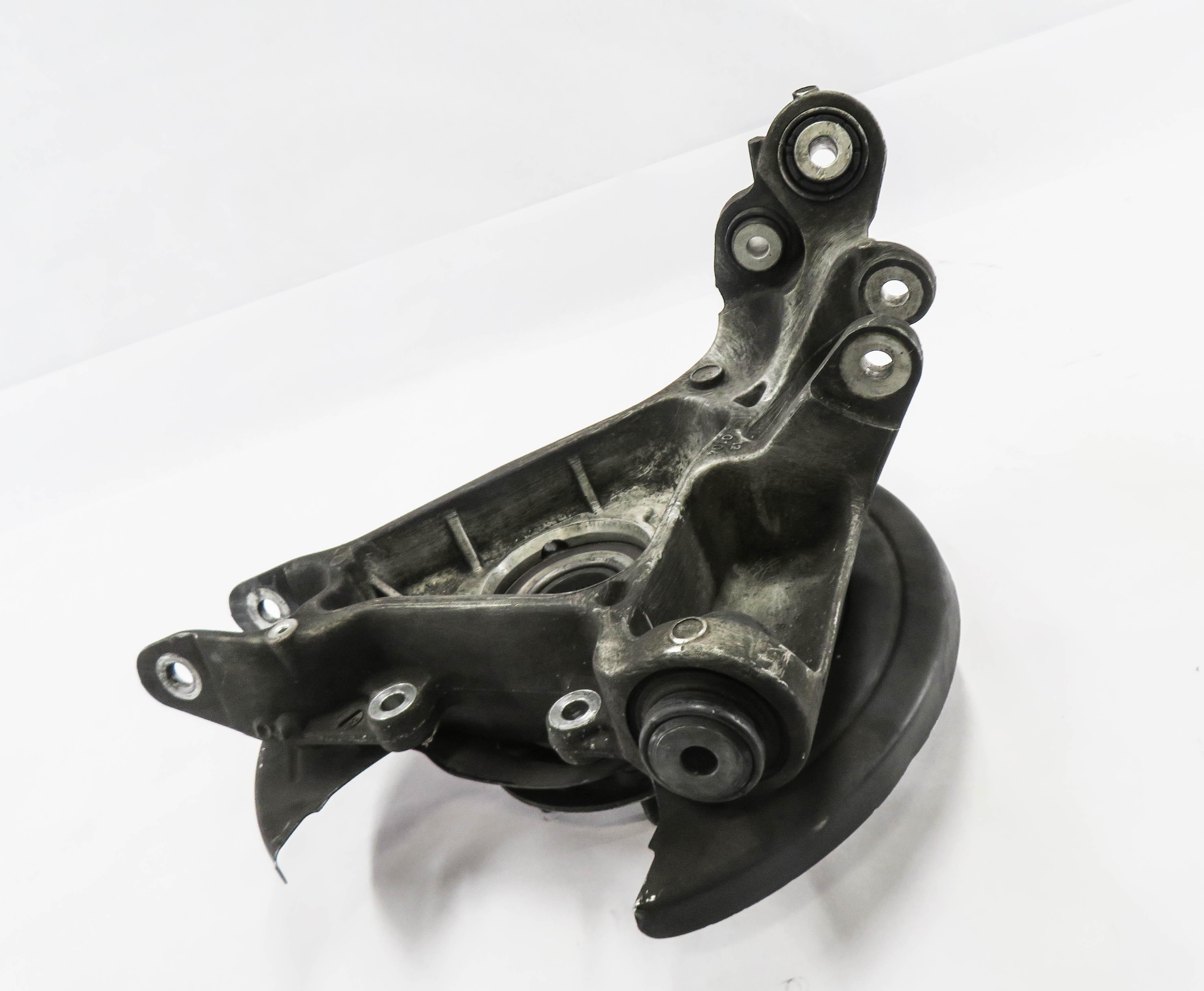 2013-2016 RANGE ROVER (L405) LEFT DRIVER REAR SPINDLE KNUCKLE WHEEL HUB — exact item pictured
