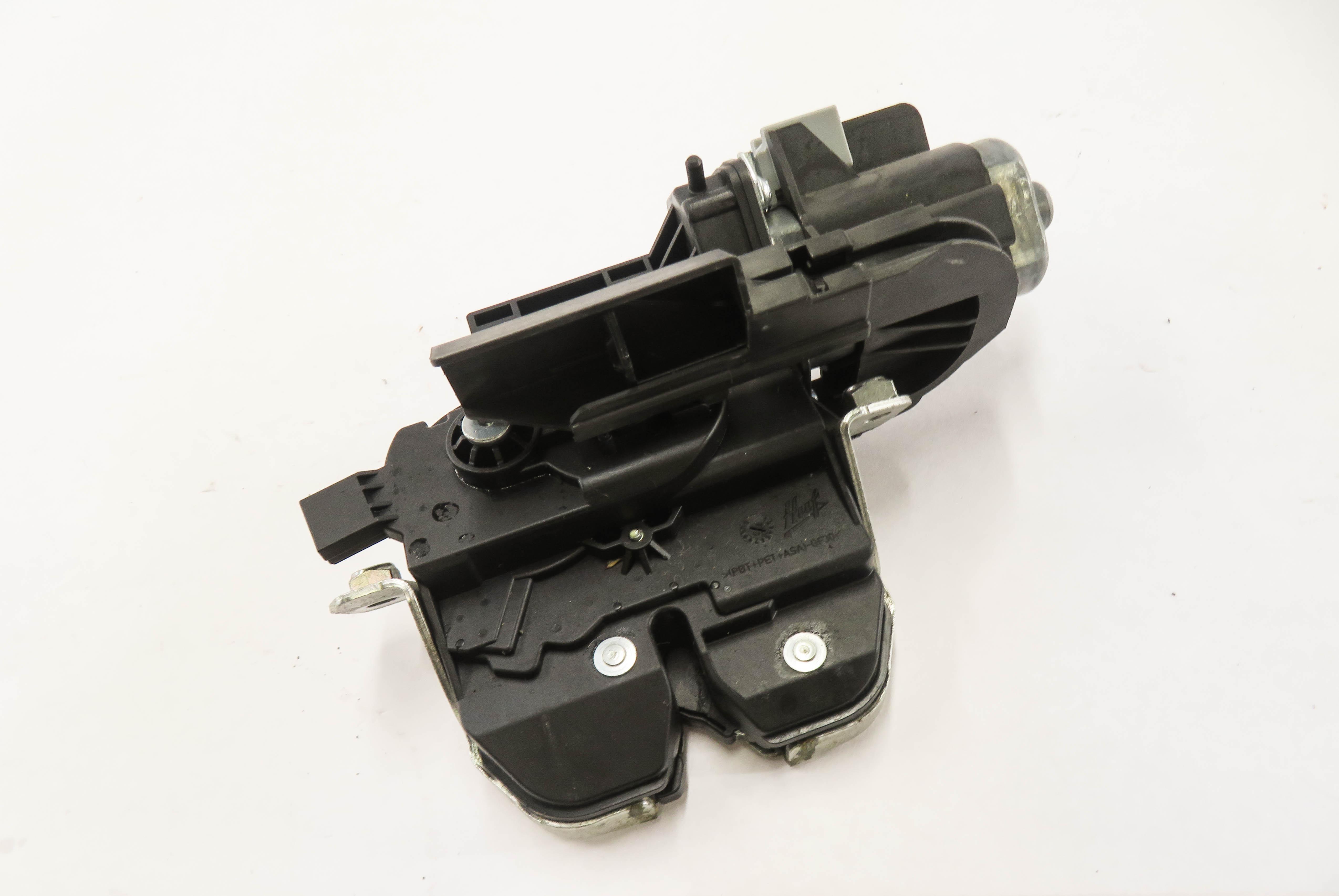 2011 PORSCHE CAYENNE (958) REAR TRUNK LOCK LATCH ACTUATOR — exact item pictured