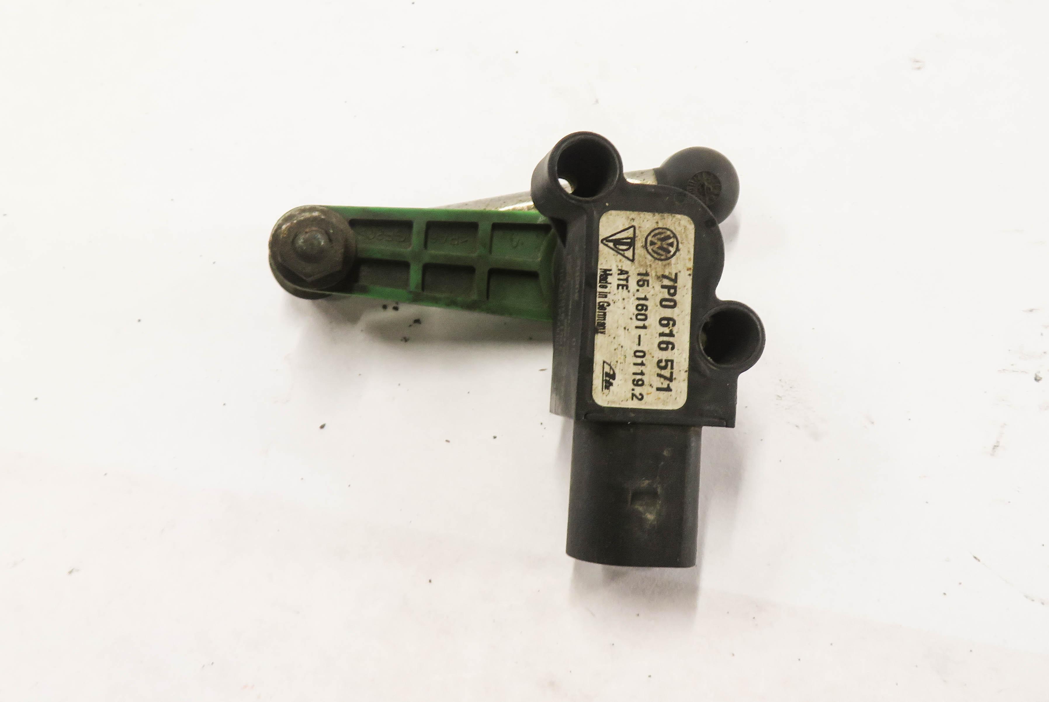2011 PORSCHE CAYENNE (958) LEFT DRIVER REAR SUSPENSION HEIGHT LEVEL SENSOR — exact item pictured