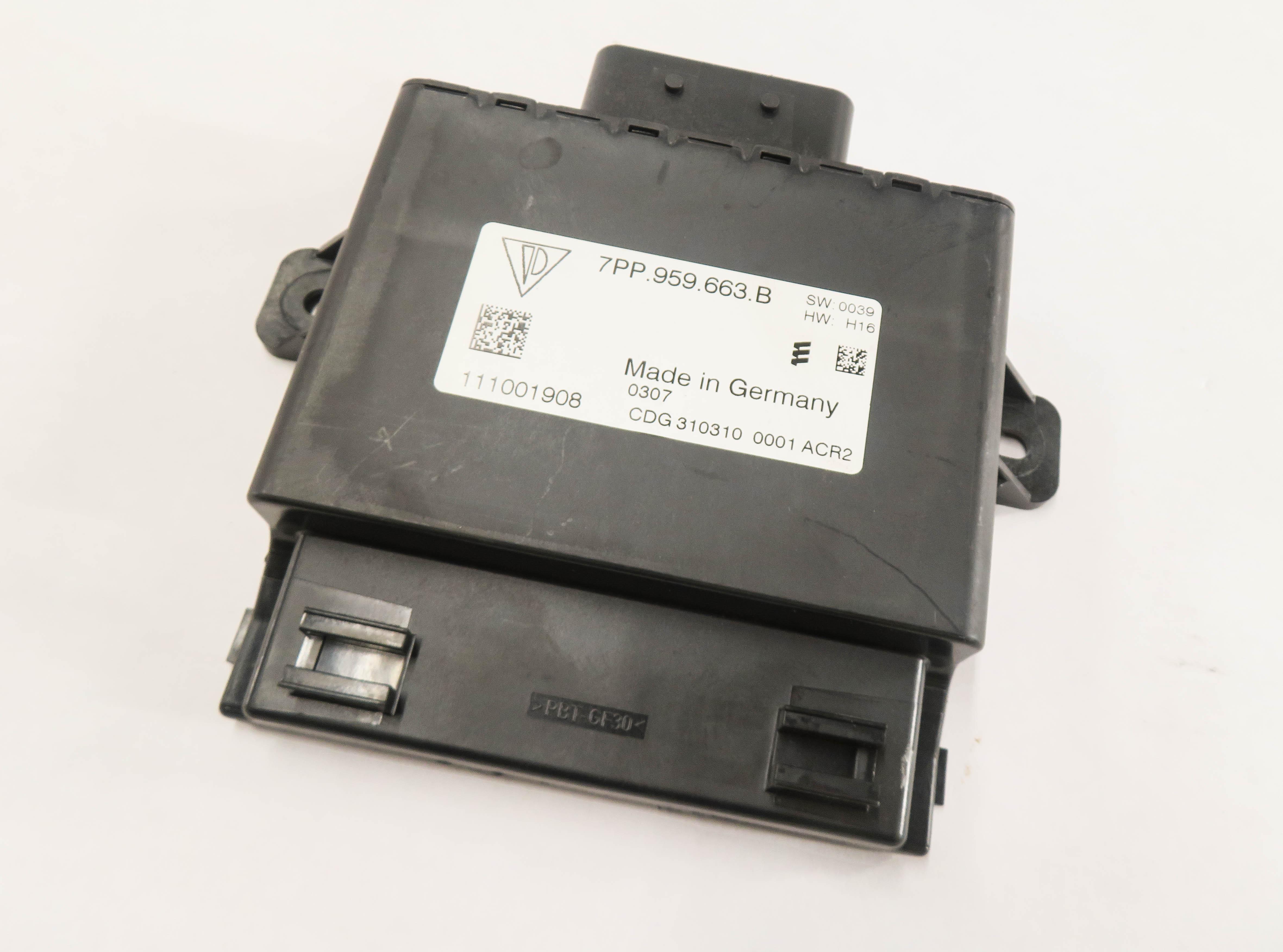 2011 PORSCHE CAYENNE (958) VOLTAGE CONVERTER CONTROL MODULE — exact item pictured