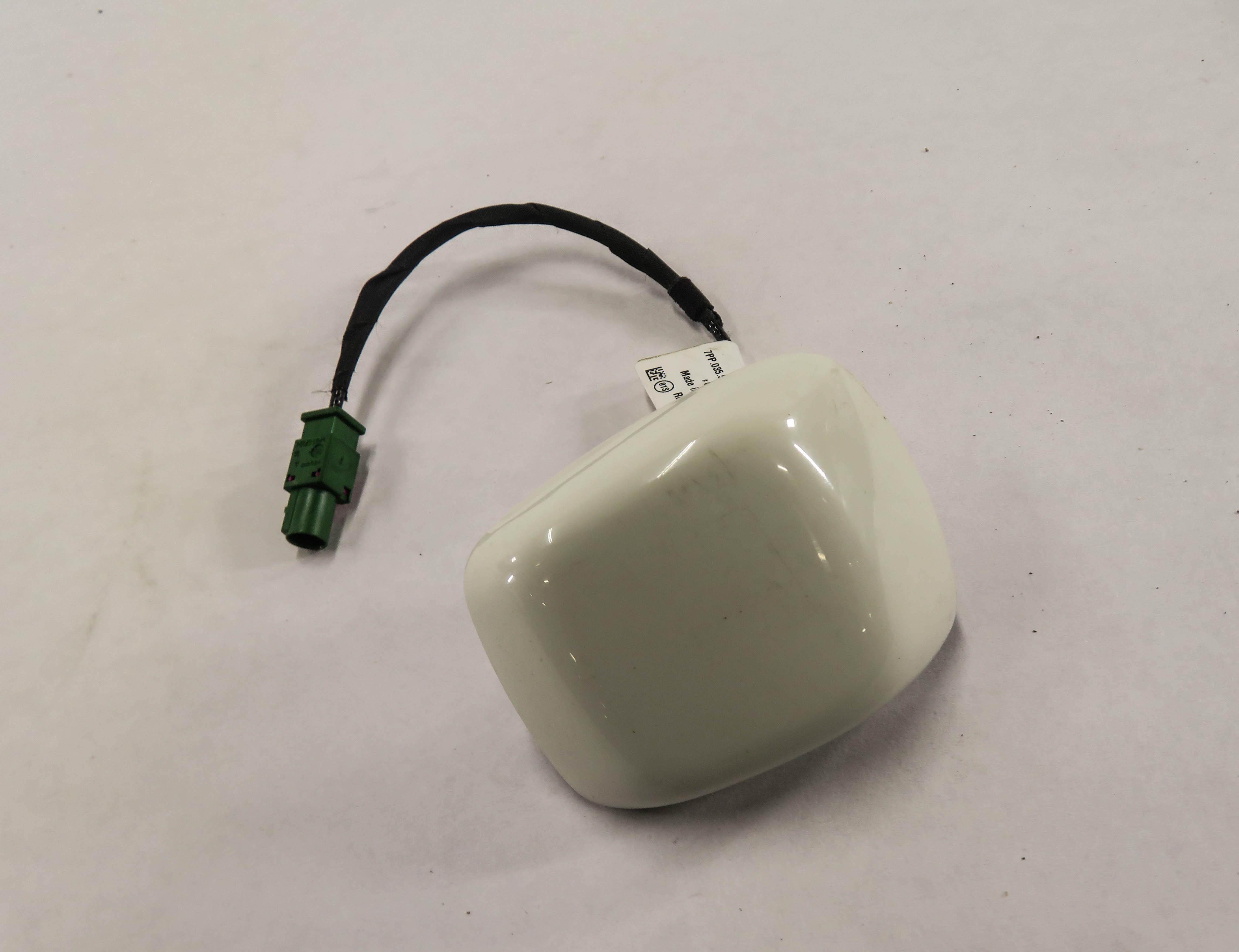 2010-2018 PORSCHE CAYENNE PANAMERA (958 970 G1) RADIO STEREO ANTENNA (WHITE R6) — exact item pictured