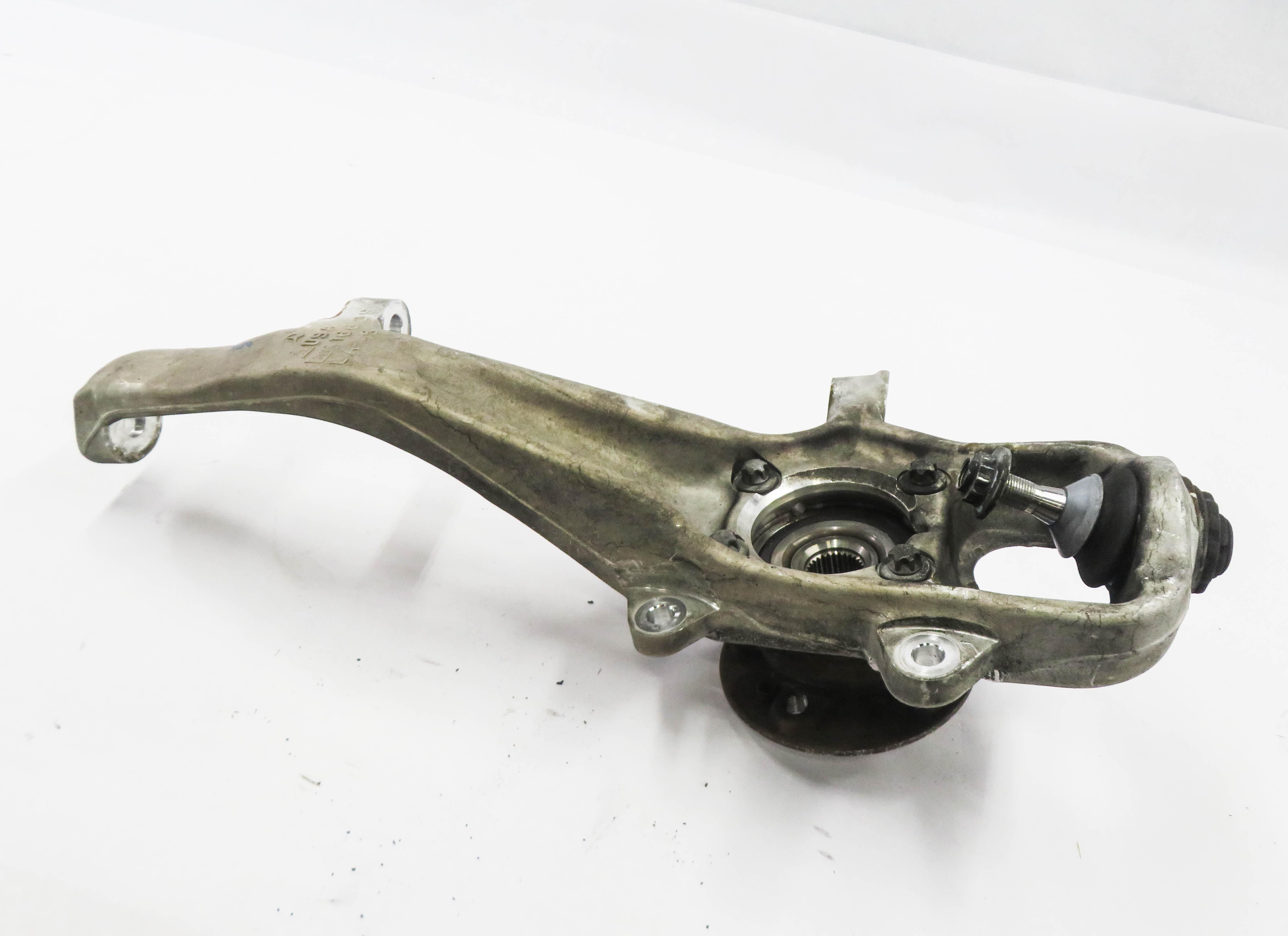 12-19 MERCEDES GL350 GL550 ML350 ML550 (W166 X166) LEFT FRONT SPINDLE KNUCKLE — exact item pictured