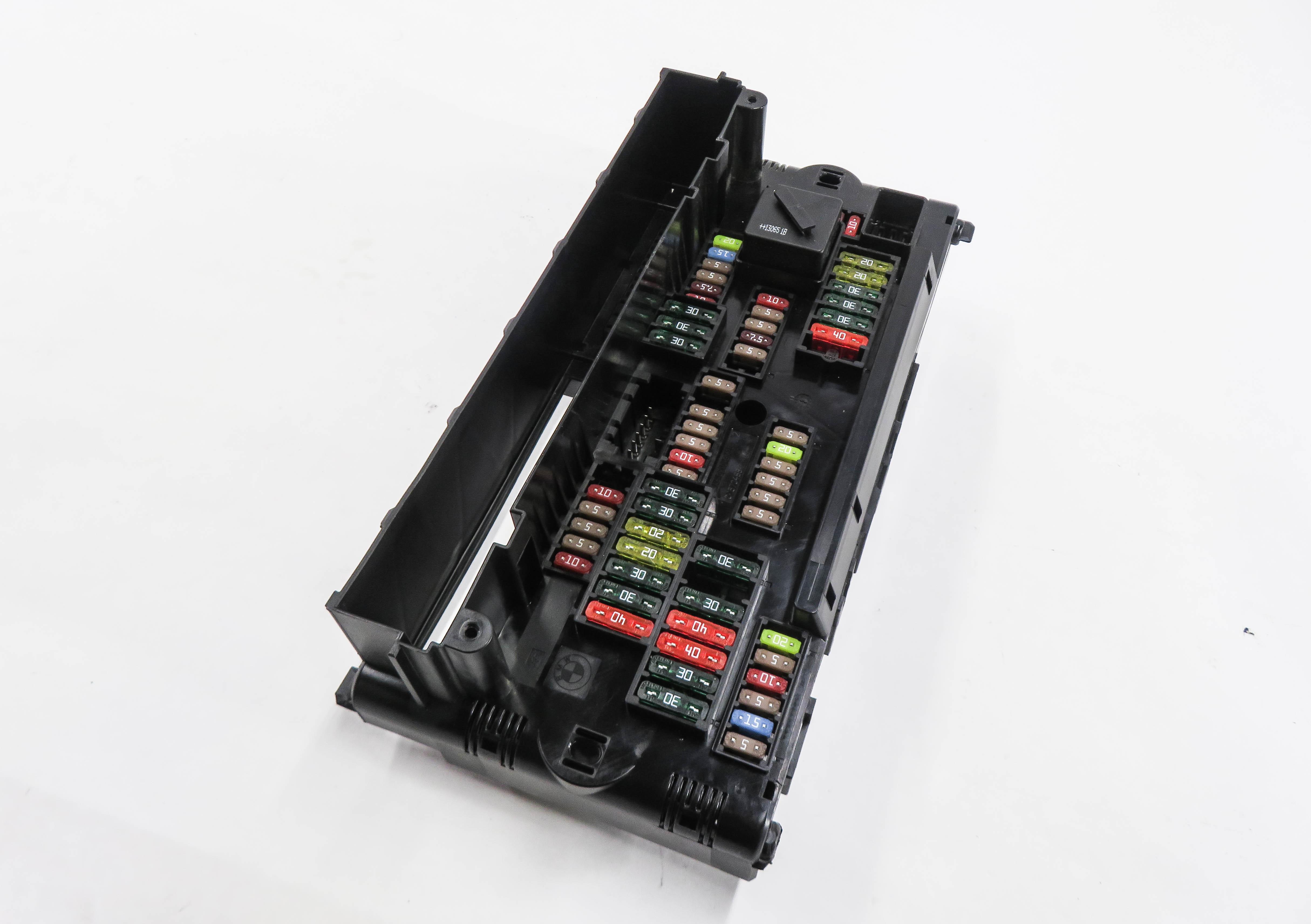 2013 BMW 535i (F10) FRONT POWER DISTRIBUTION FUSE BOX — exact item pictured