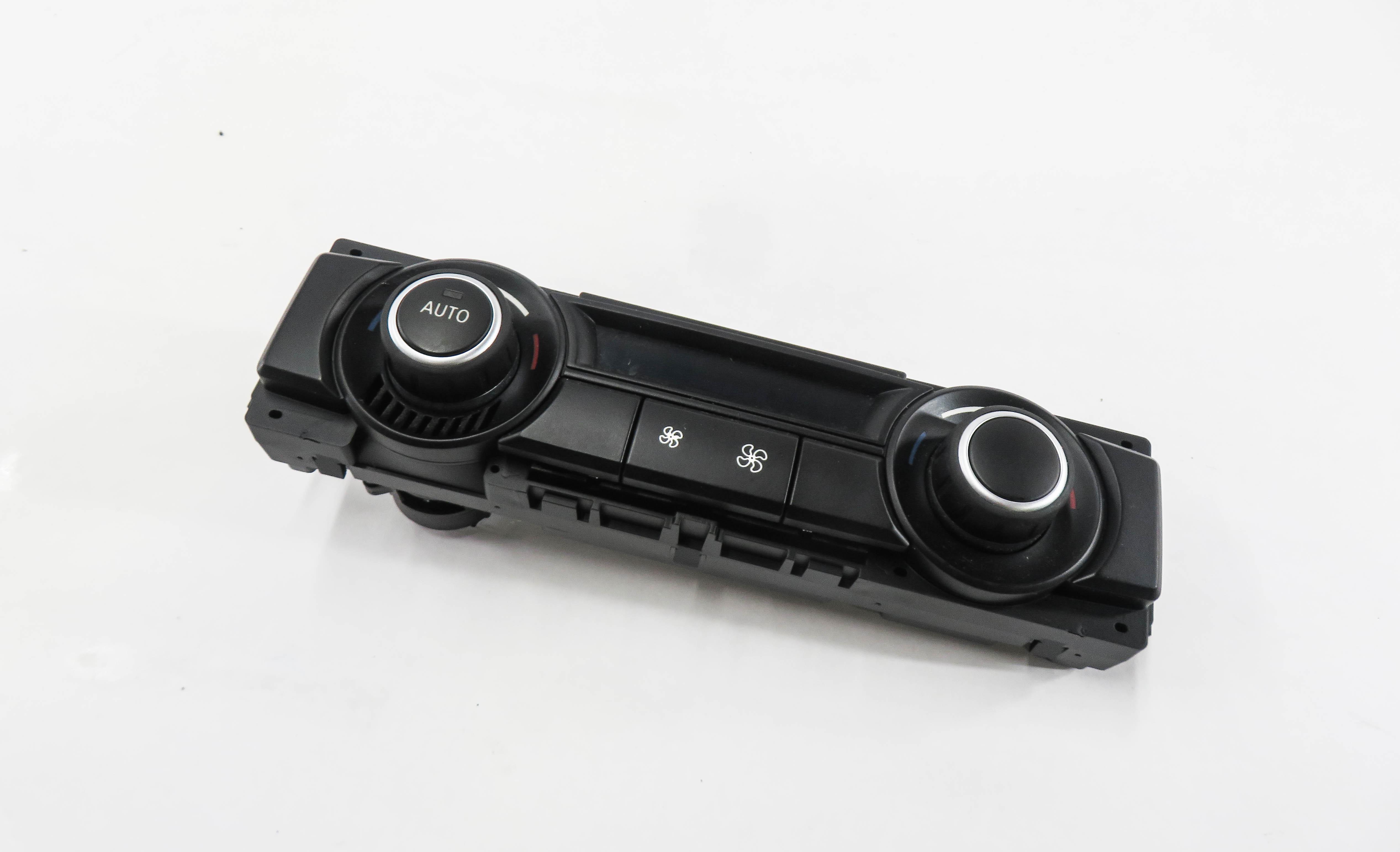 2007-2013 BMW X5 (E70) REAR HEATER A/C CLIMATE TEMPERATURE CONTROL PANEL — exact item pictured