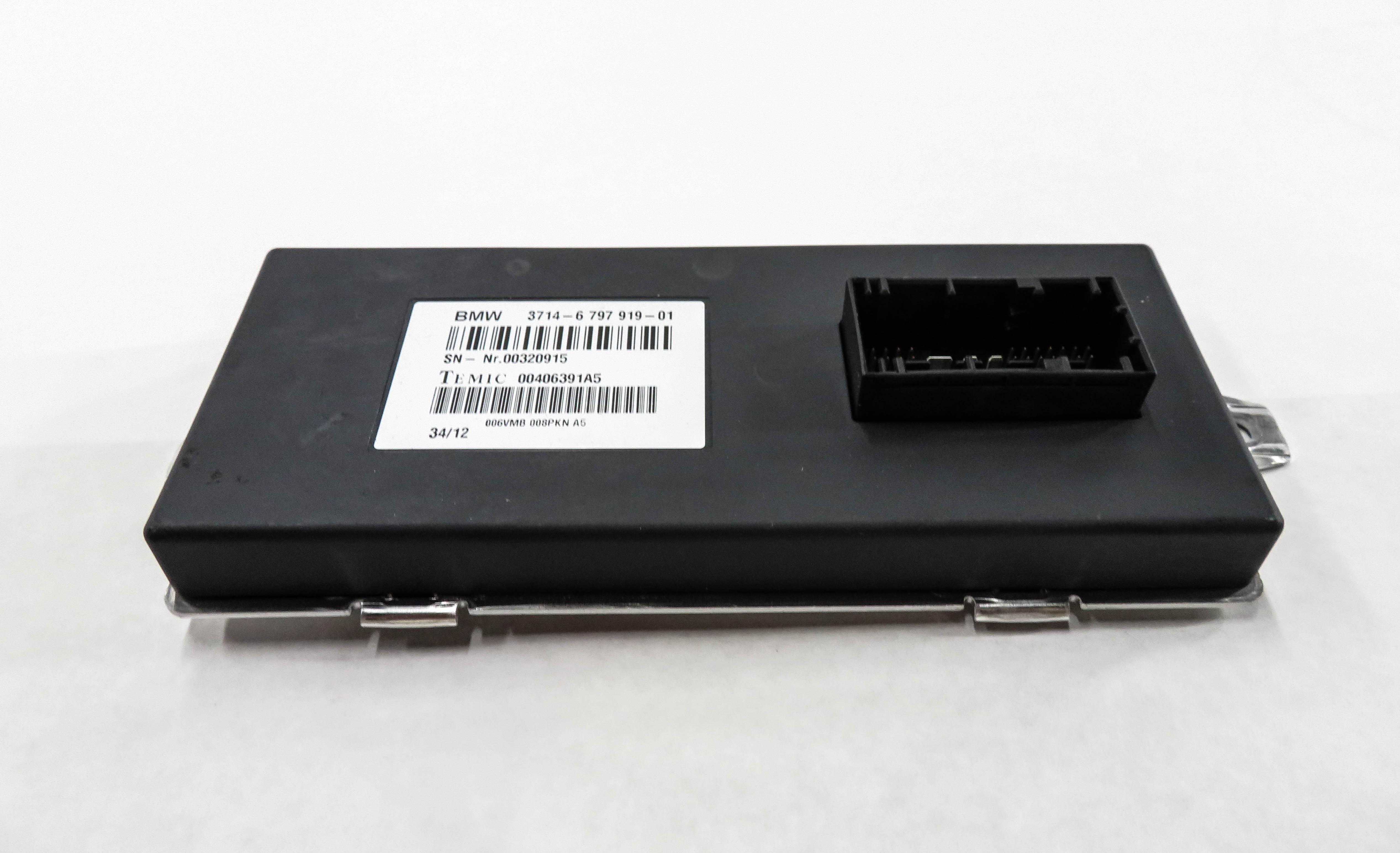 2013 BMW X5 (E70) DYNAMIC DRIVE SUSPENSION CONTROL MODULE — exact item pictured