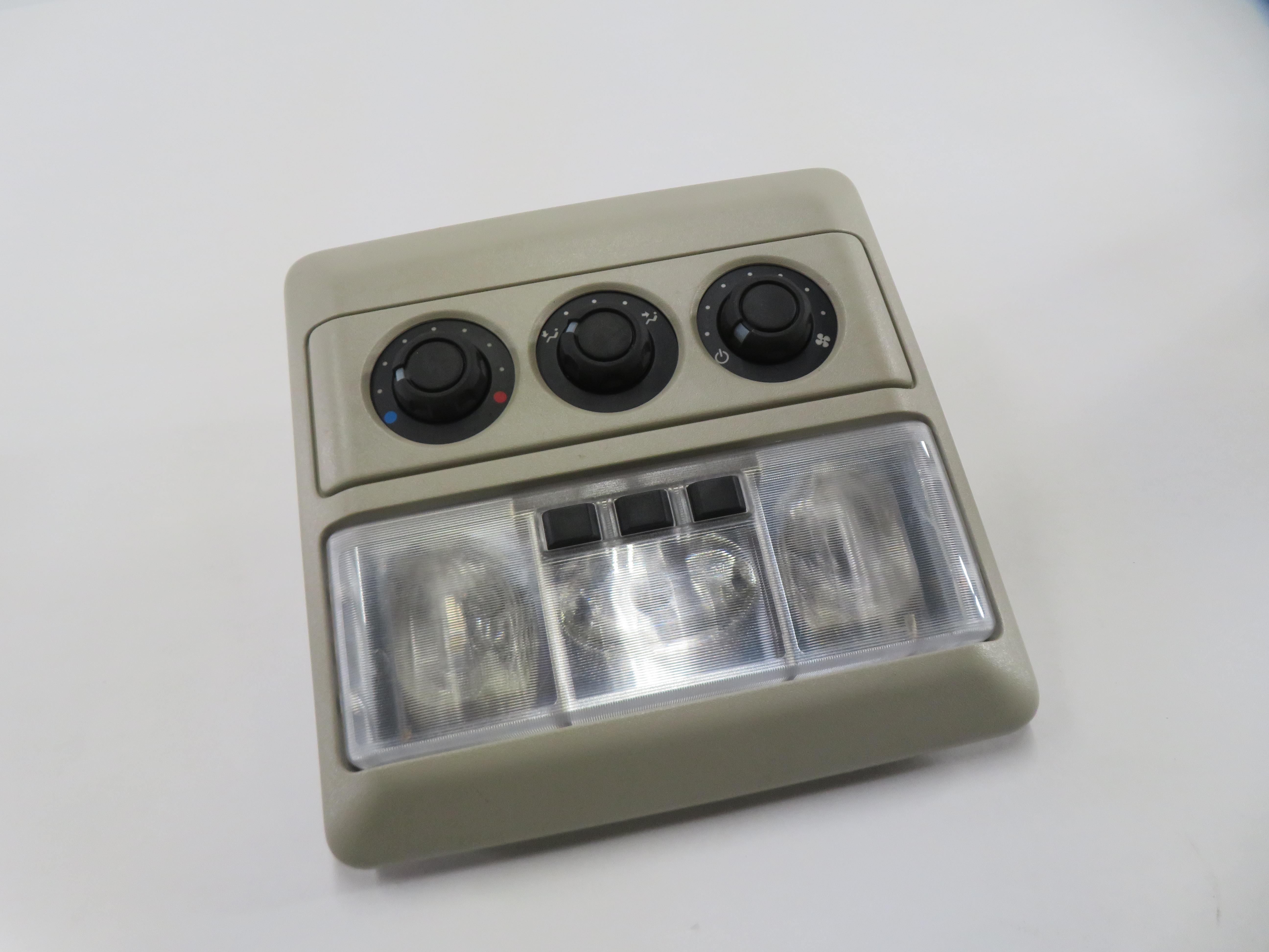 2010 LAND ROVER LR4 - REAR DOMELIGHT w/ TEMPERATURE CONTROL (BEIGE) — exact item pictured