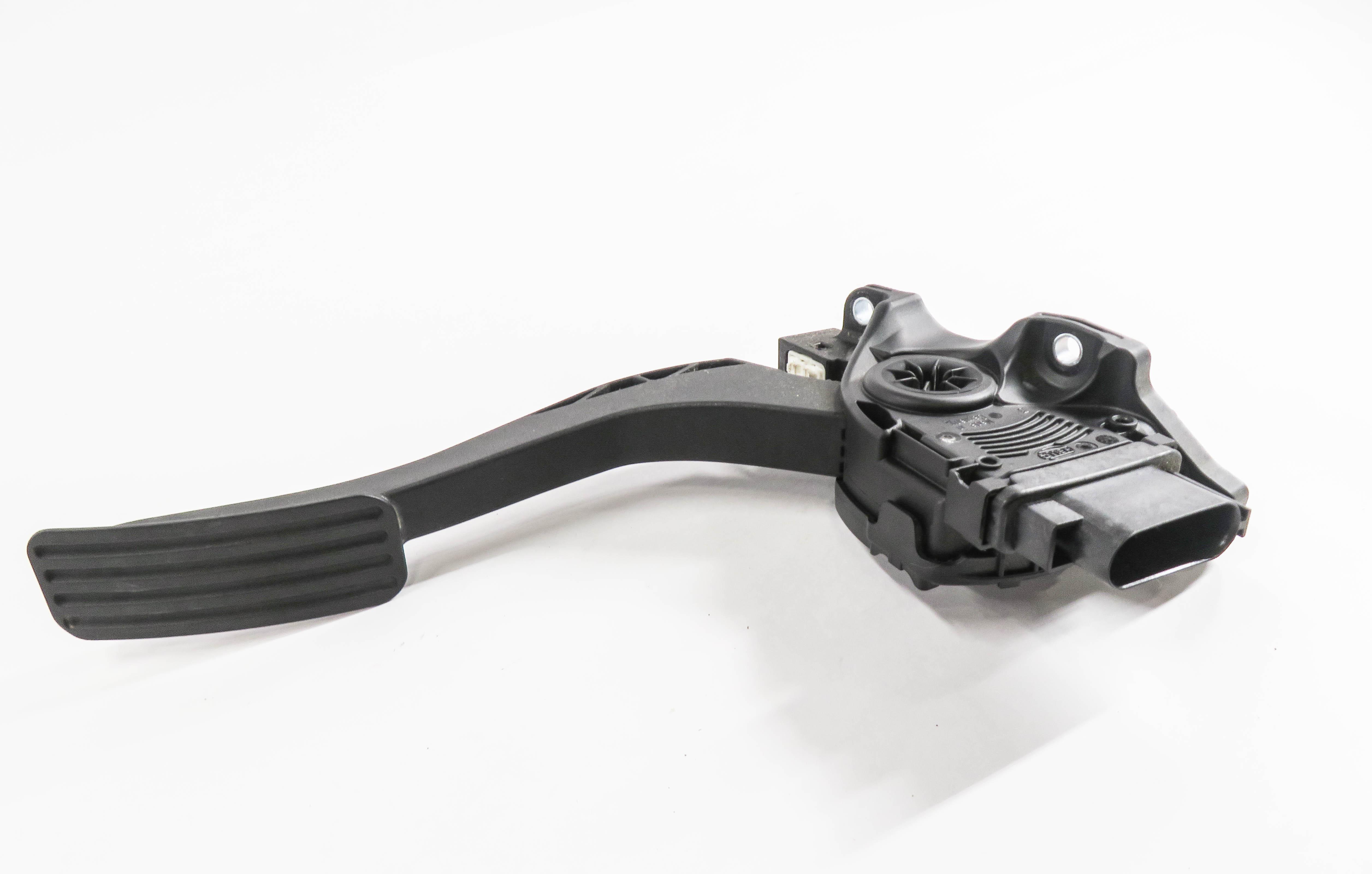 2010 LAND ROVER LR4 - GAS PEDAL FUEL THROTTLE ACCELERATOR PEDAL — exact item pictured
