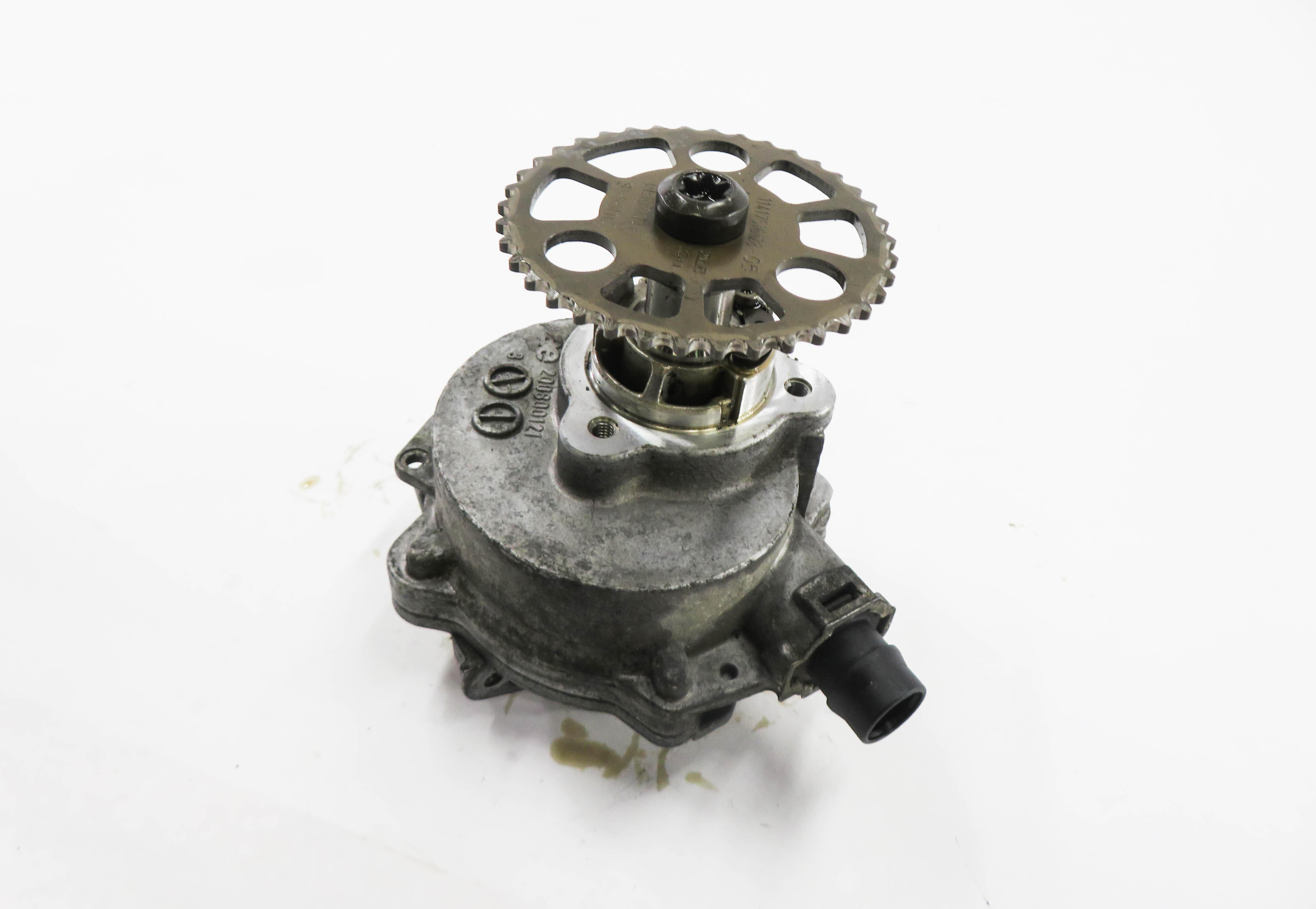 10-12 BMW 135i 335i 535i 640i X3 X5 X6 (E87 E90 E70) 3.0L N55 BRAKE VACUUM PUMP — exact item pictured