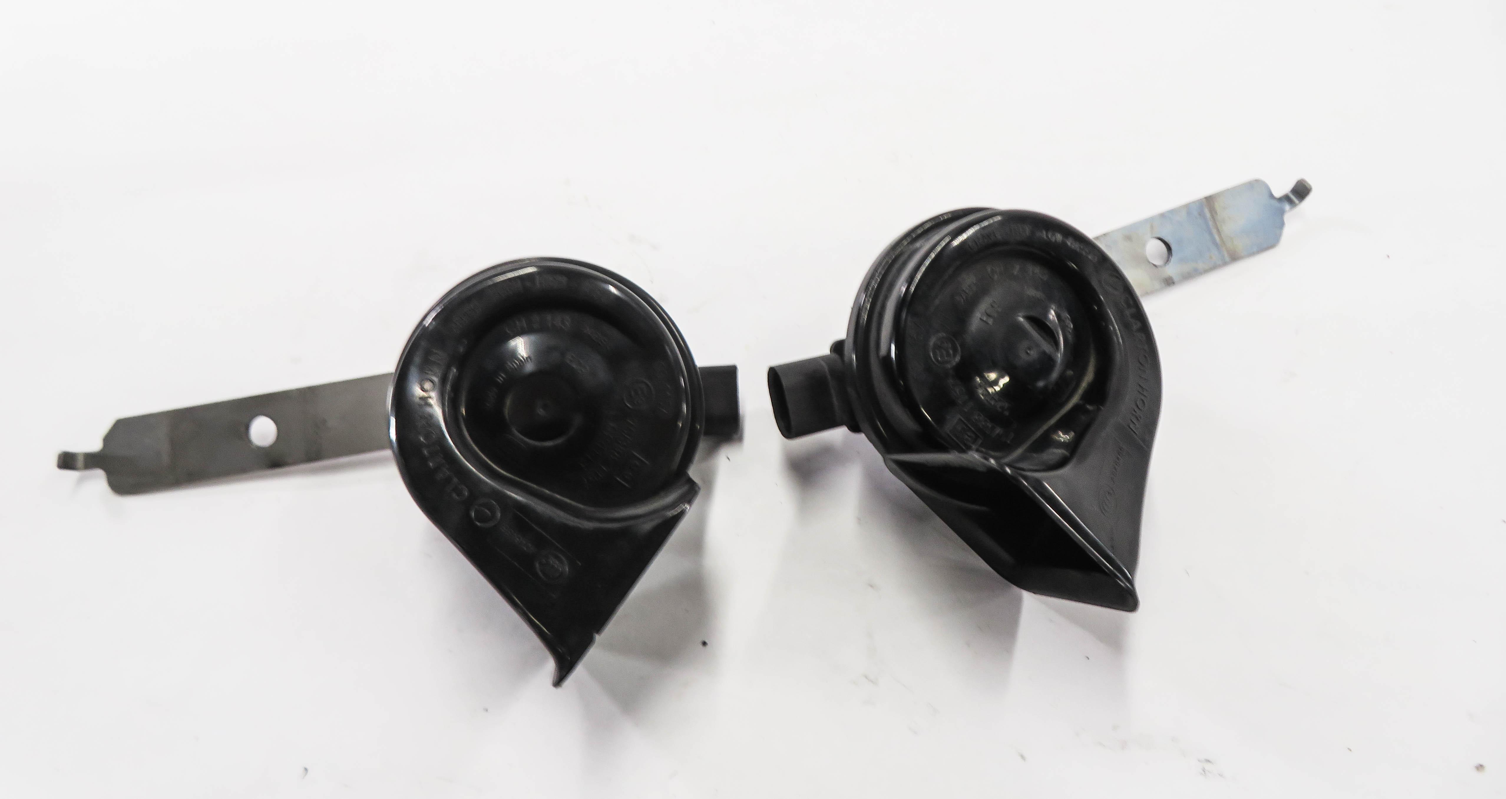 2010-2013 BMW X5 X6 (E70 E71) HIGH & LOW TONE HORN SET-2 — exact item pictured