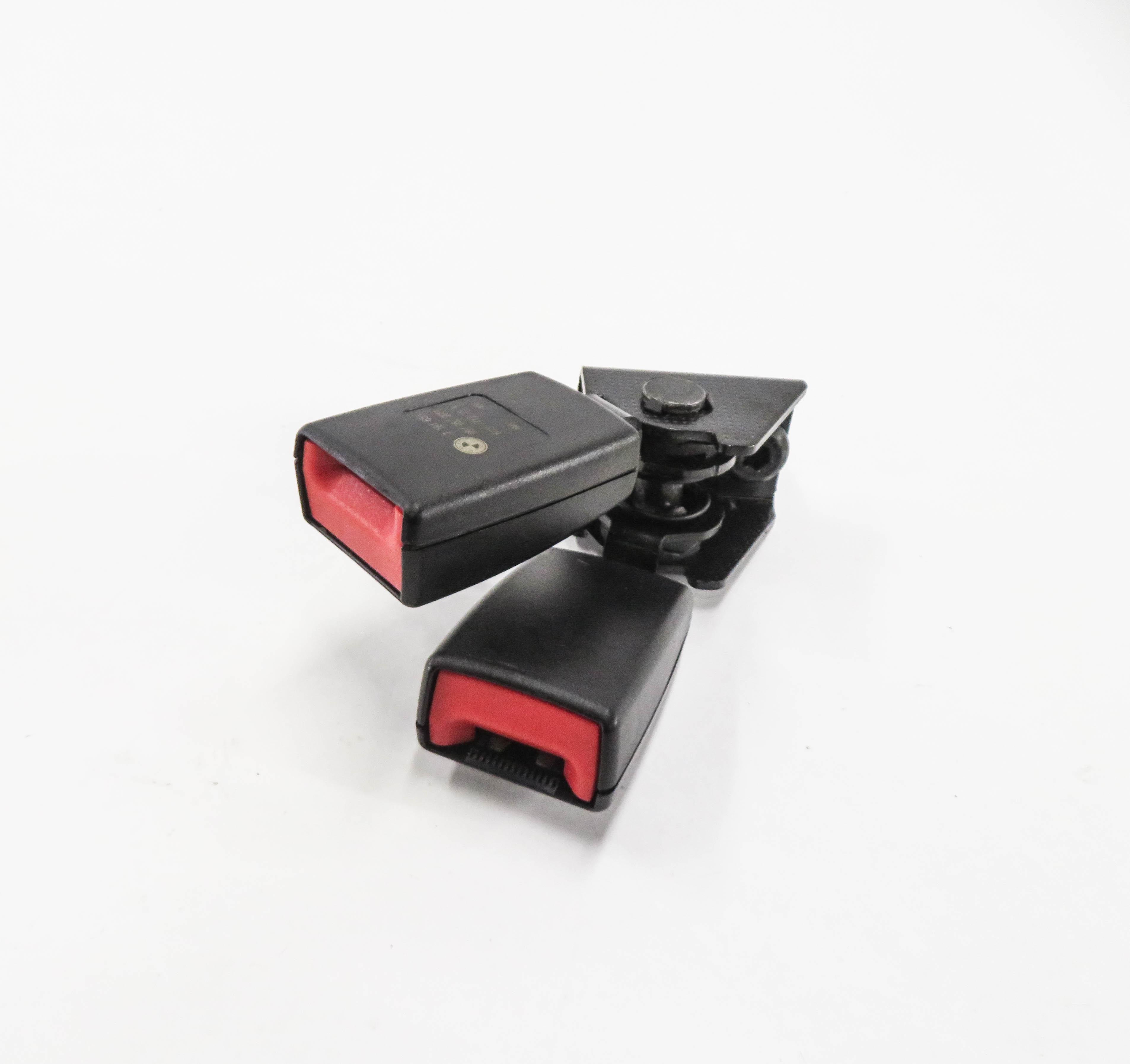 2012 BMW X5 (E70) REAR 3rd THIRD ROW SEAT SEATBELT BUCKLE RECEIVER SET — exact item pictured