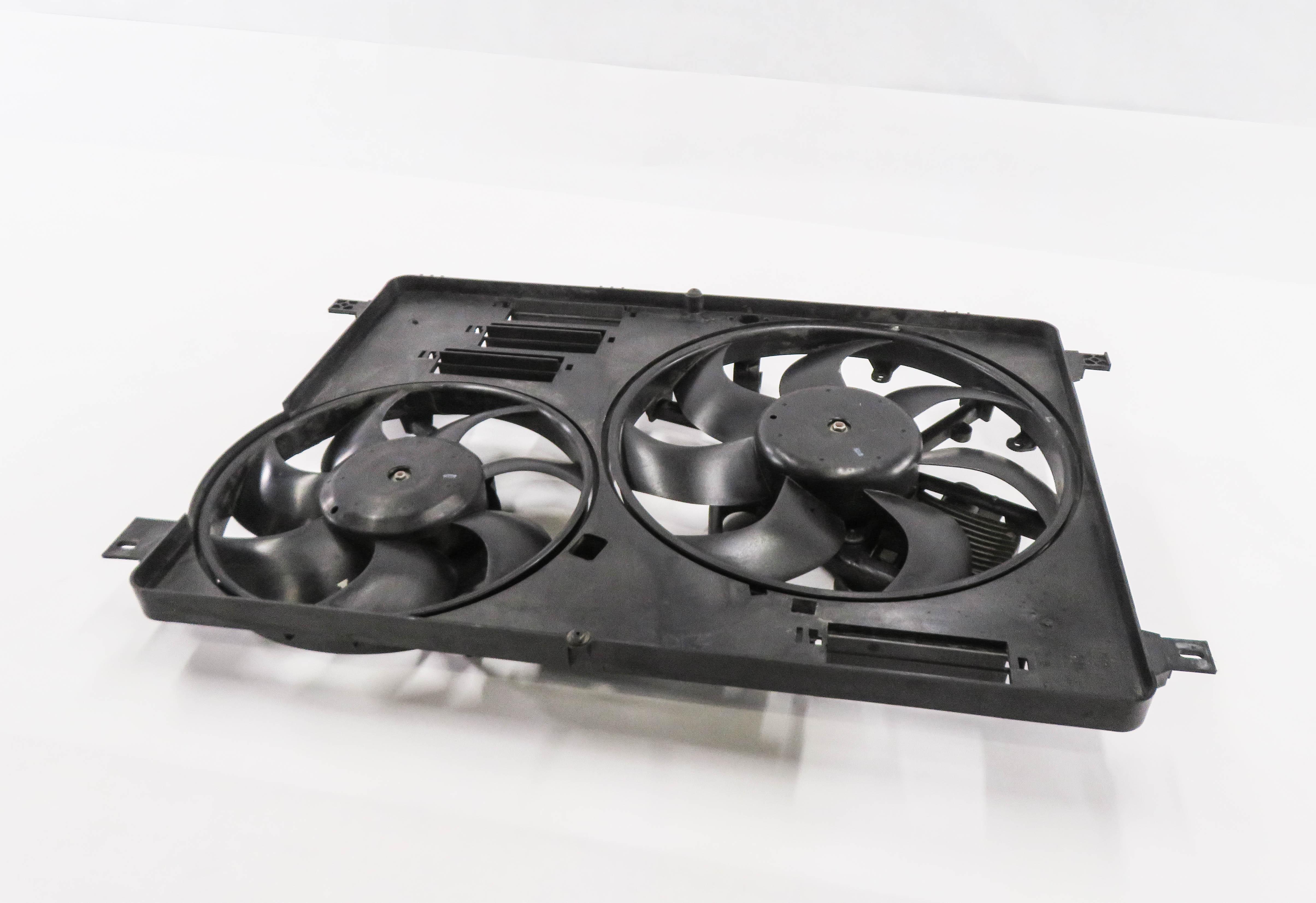 12-17 LR2 DISCOVERY SPORT RANGE ROVER EVOQUE (L538 L550) RADIATOR COOLING FAN — exact item pictured