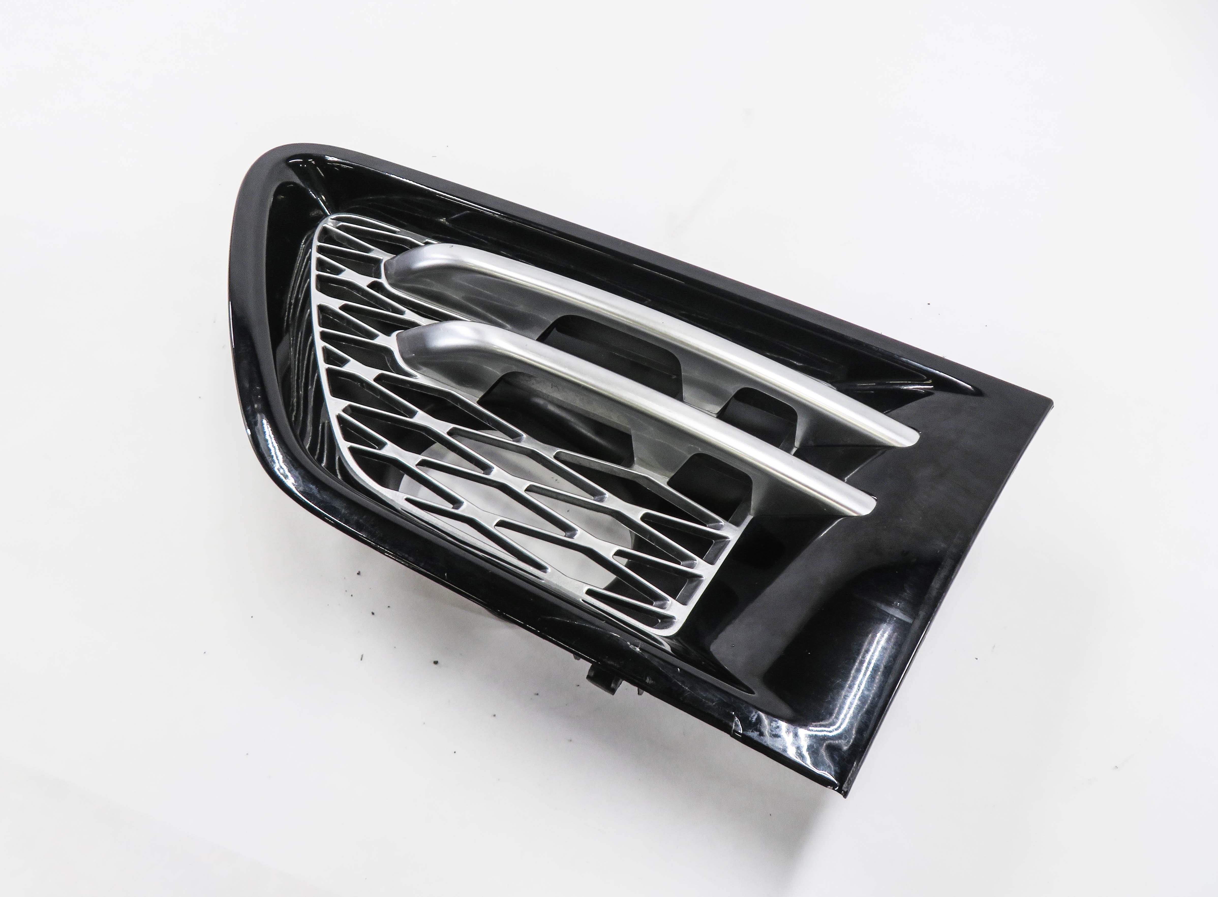 2012 RANGE ROVER SPORT (L320) LEFT FRONT DRIVER FENDER AIR VENT GRILLE TRIM — exact item pictured