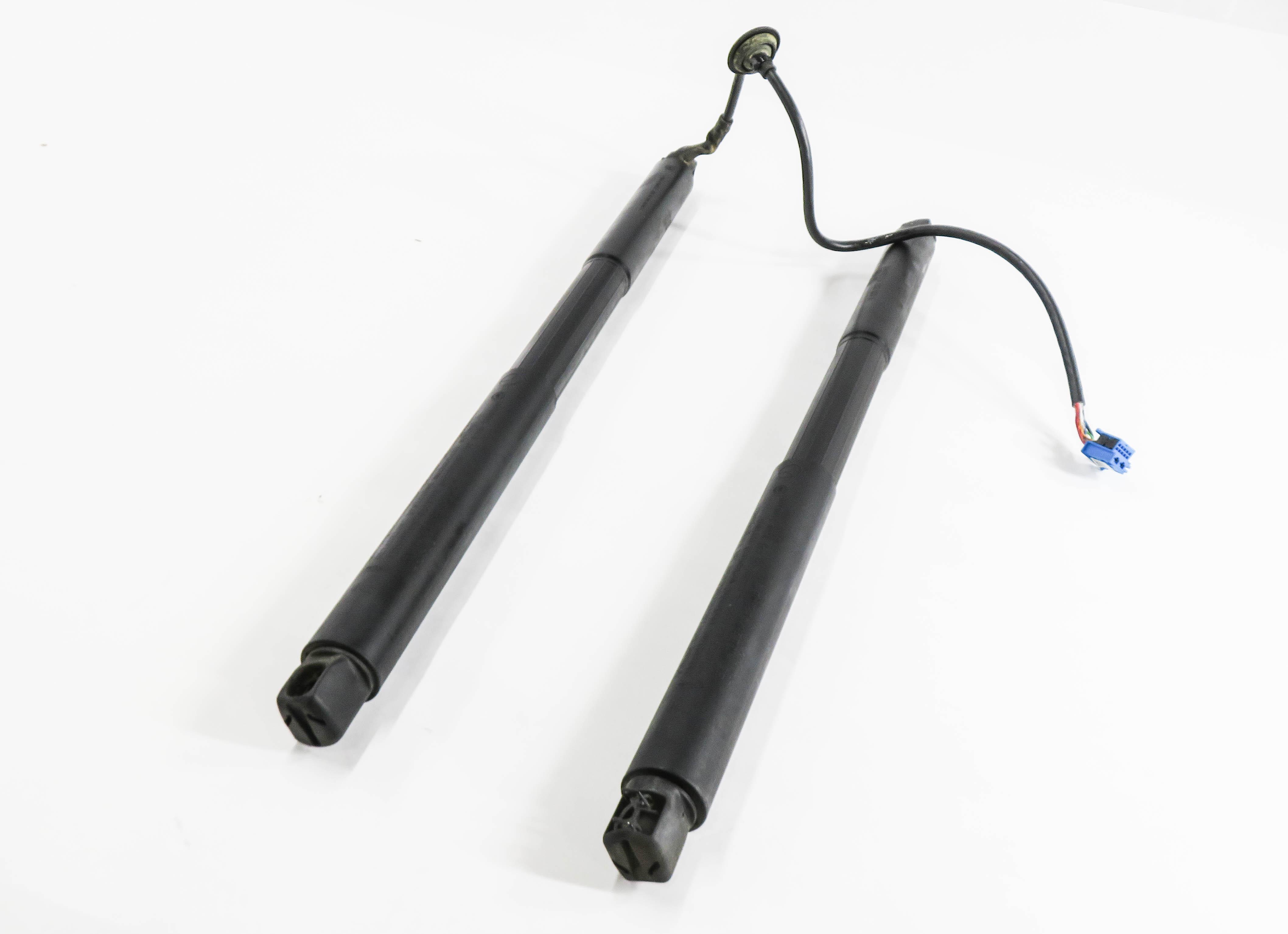 2014 MERCEDES GL550 (X166) LEFT & RIGHT REAR TRUNK SHOCK STRUT SET (ELECTRIC) — exact item pictured