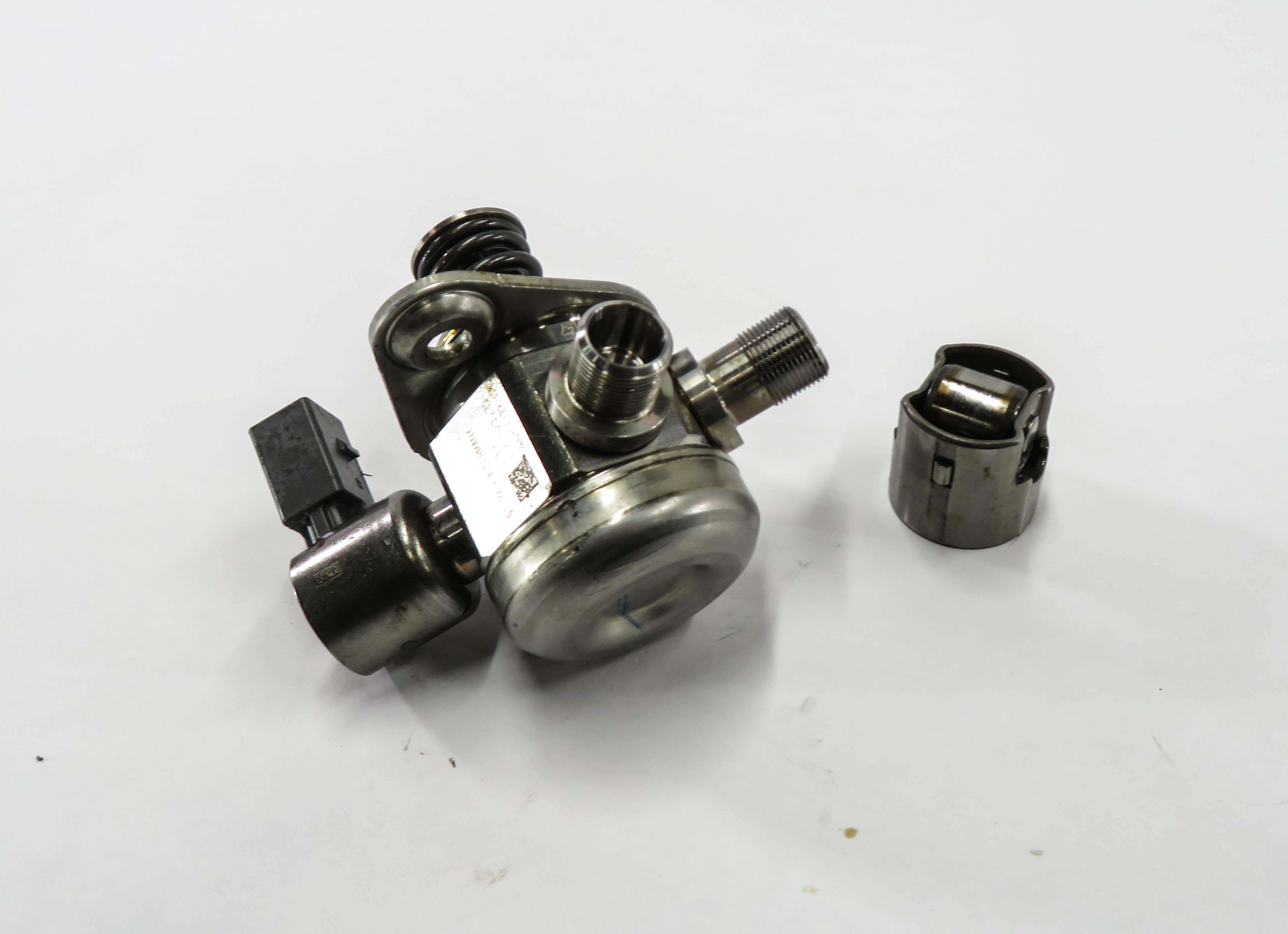 2011-2020 MERCEDES E500 E550 S600 SL450 SL550 GL550 - LEFT MECHANICAL FUEL PUMP — exact item pictured