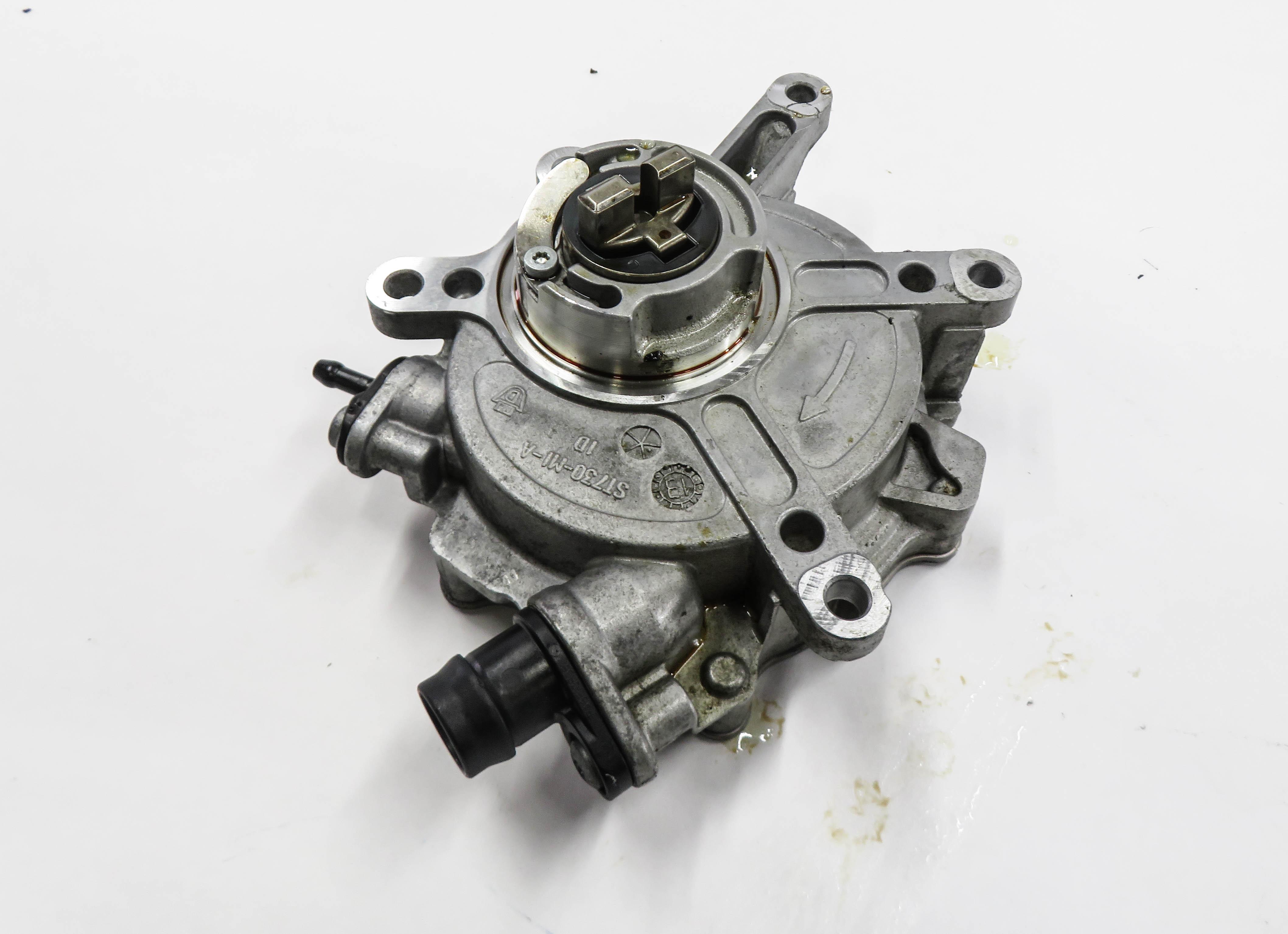 11-20 MERCEDES CL550 GL450 GL550 ML350 ML550 S400 S550 S600 SL550 - VACUUM PUMP — exact item pictured