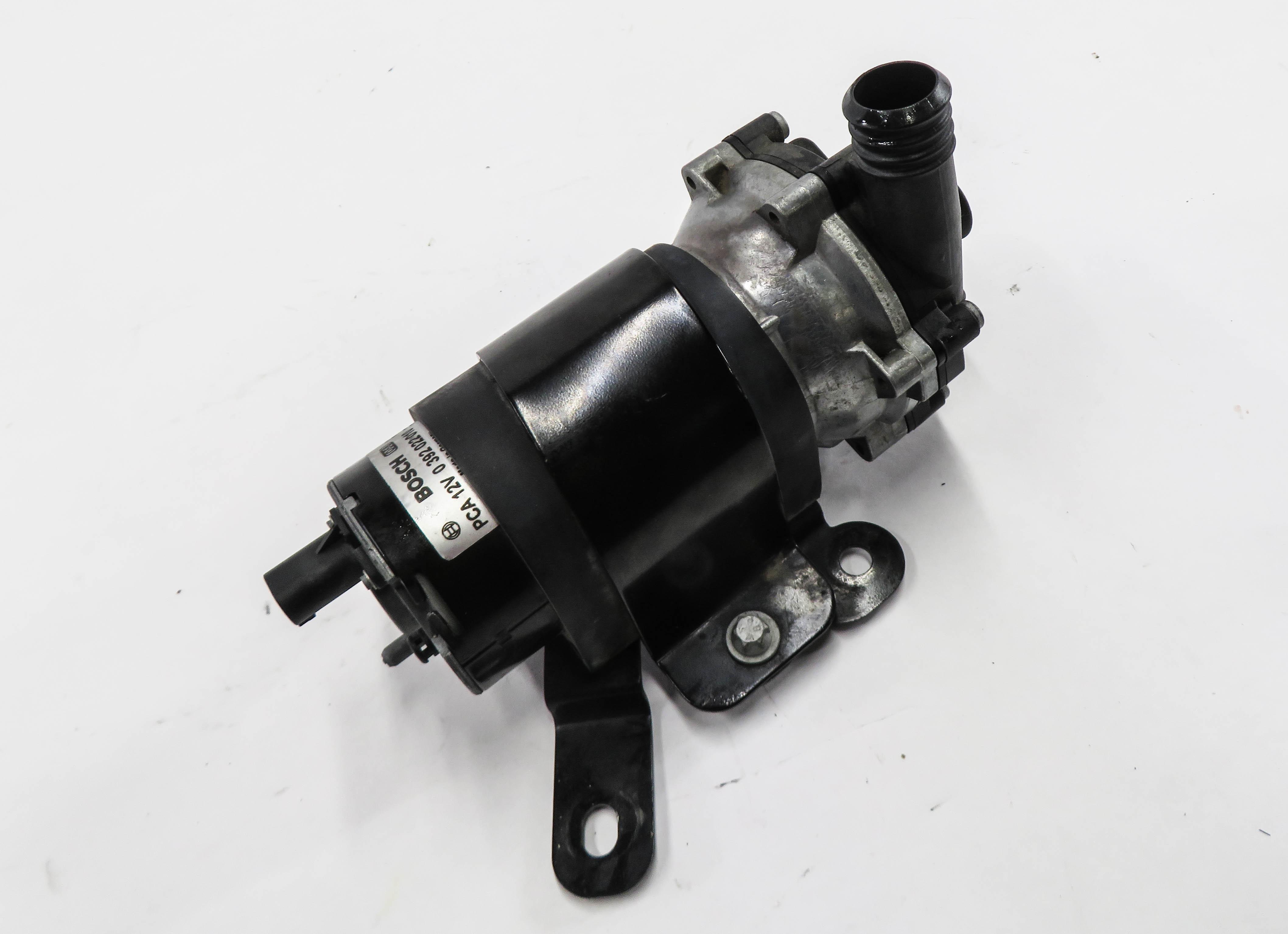 2014 MERCEDES GL550 (X166) 4.6L M278 TWIN TURBO ENGINE - AUXILIARY WATER PUMP — exact item pictured