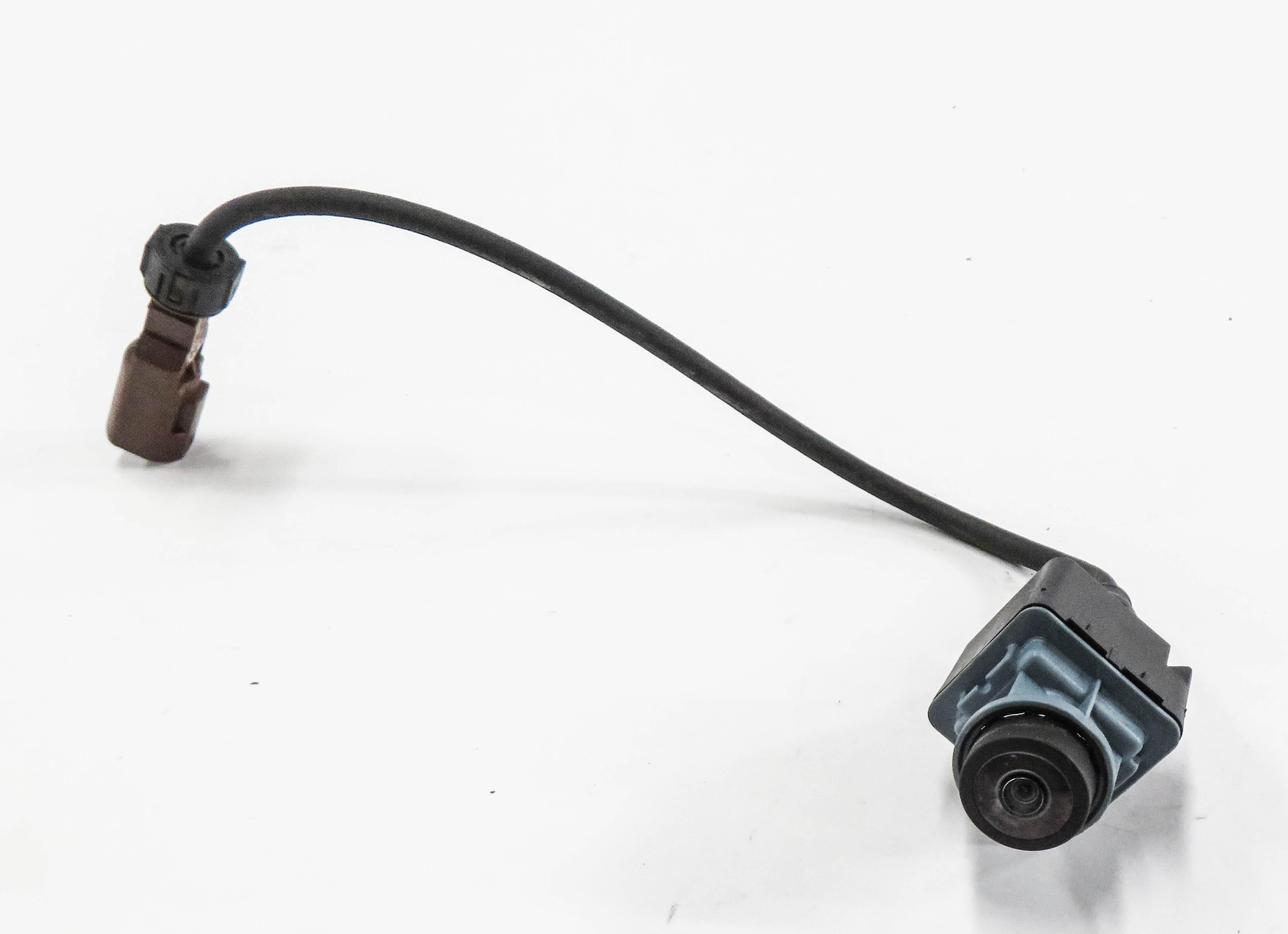 13-16 MERCEDES GL350 GL450 GL550 S550 S600 (X166 W222) REAR SURROUND VIEW CAMERA — exact item pictured