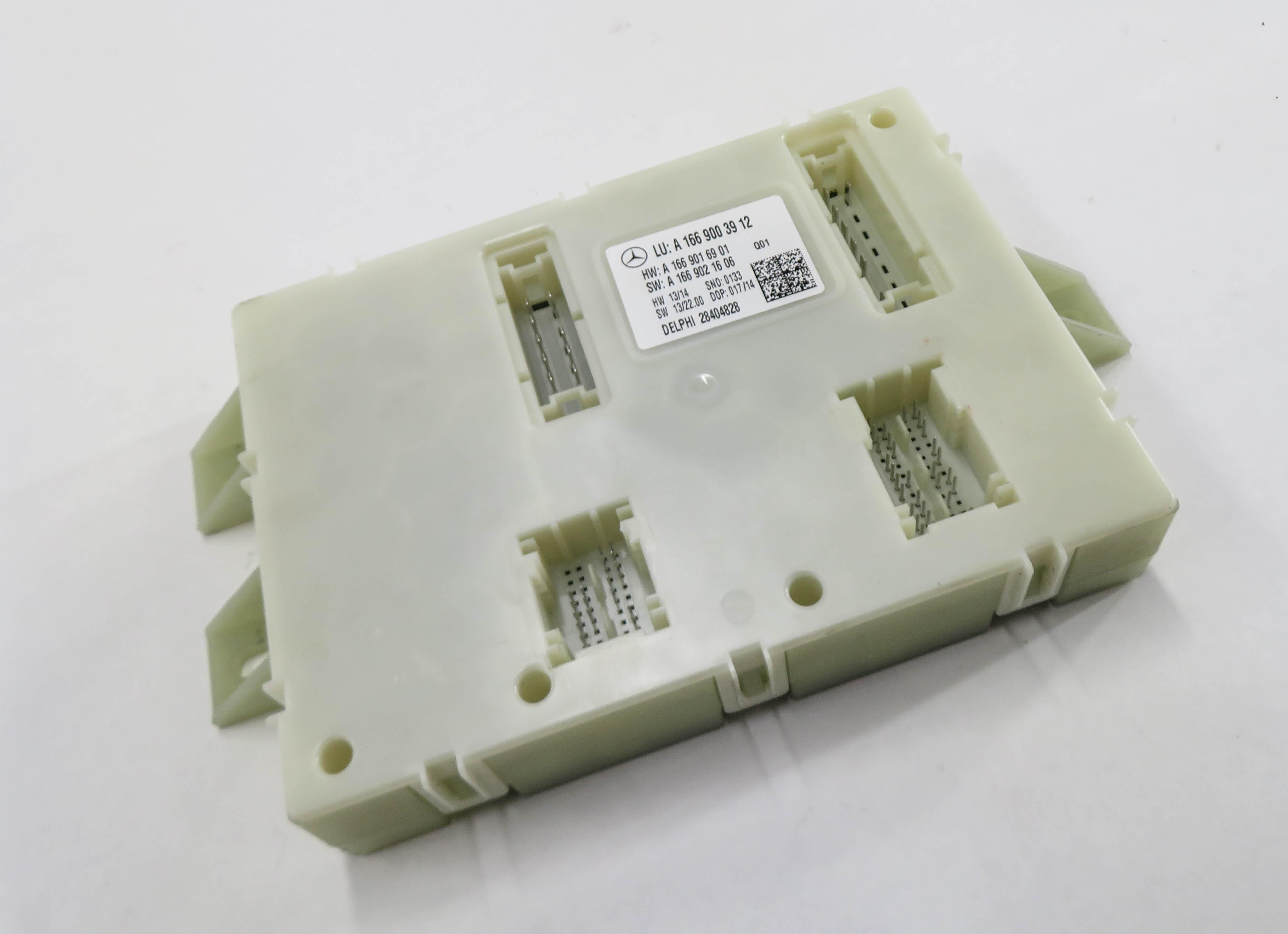 2014 MERCEDES GL550 (X166) REAR SIGNAL ACQUISITION CONTROL MODULE SAM — exact item pictured