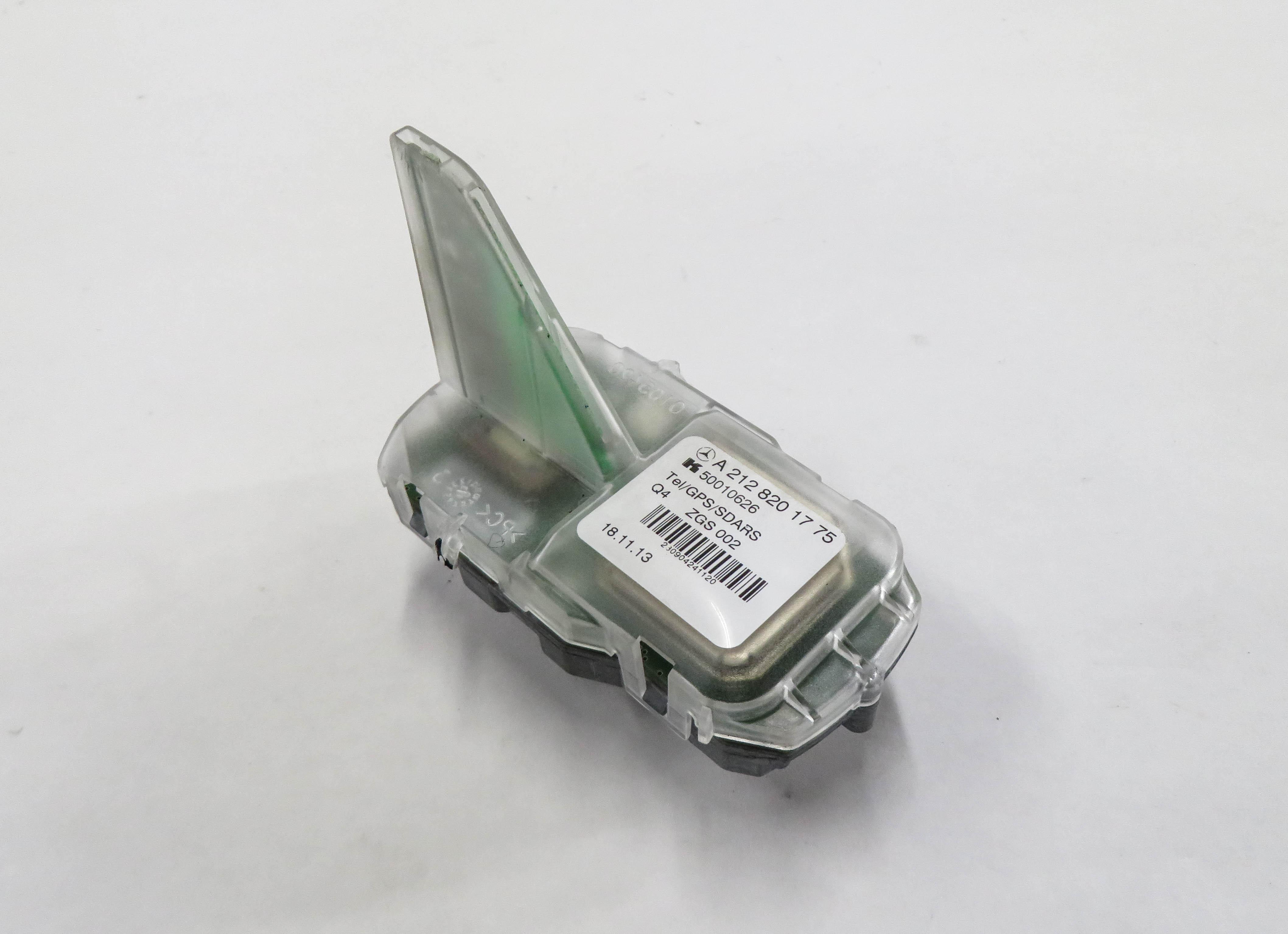 2014 MERCEDES GL550 (X166) RADIO STEREO ANTENNA MODULE — exact item pictured