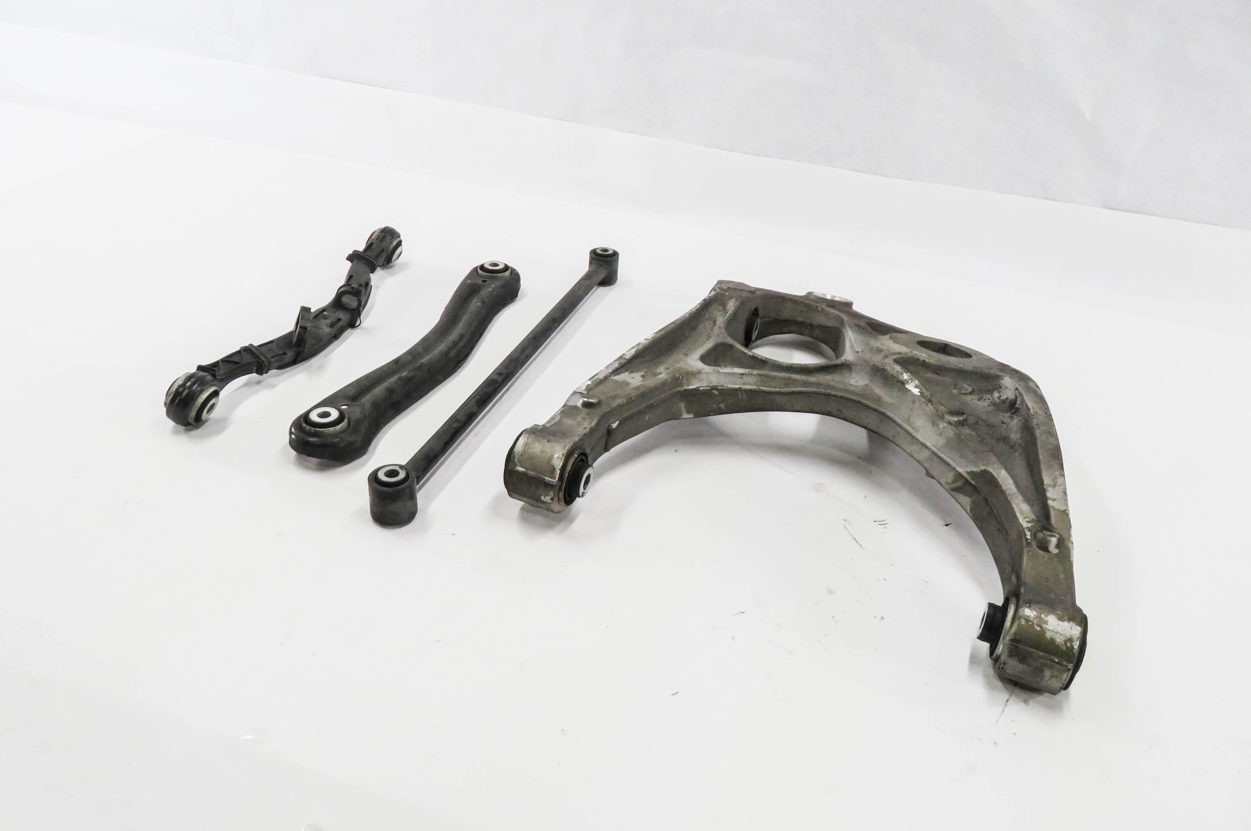 12-19 MERCEDES GL350 GL450 GL550 ML350 (W166 X166) RIGHT REAR CONTROL ARM SET — exact item pictured