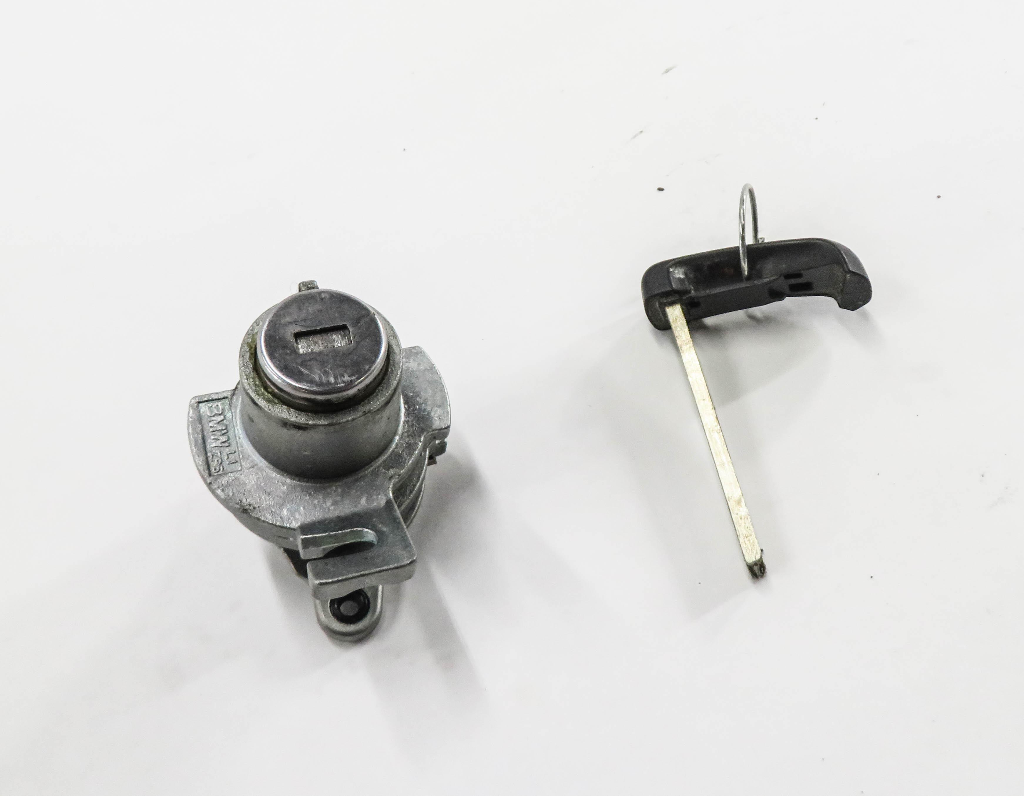 2017 BMW X1 (F48) LEFT FRONT DRIVER DOOR LOCK CYLINDER w/ KEY — exact item pictured