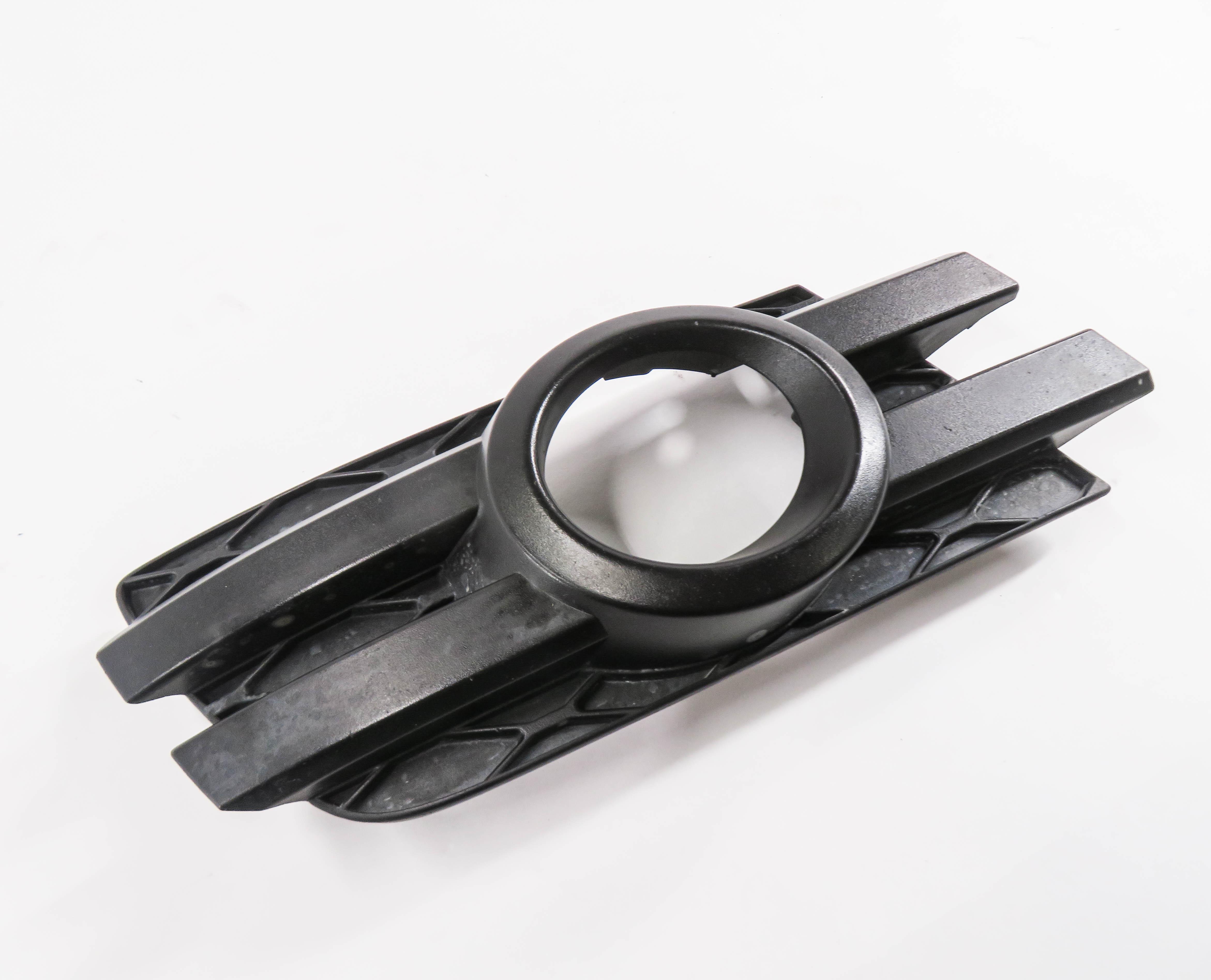 2008 MERCEDES GL450 (X164) RIGHT FRONT PASSENGER FOG LIGHT GRILLE TRIM — exact item pictured