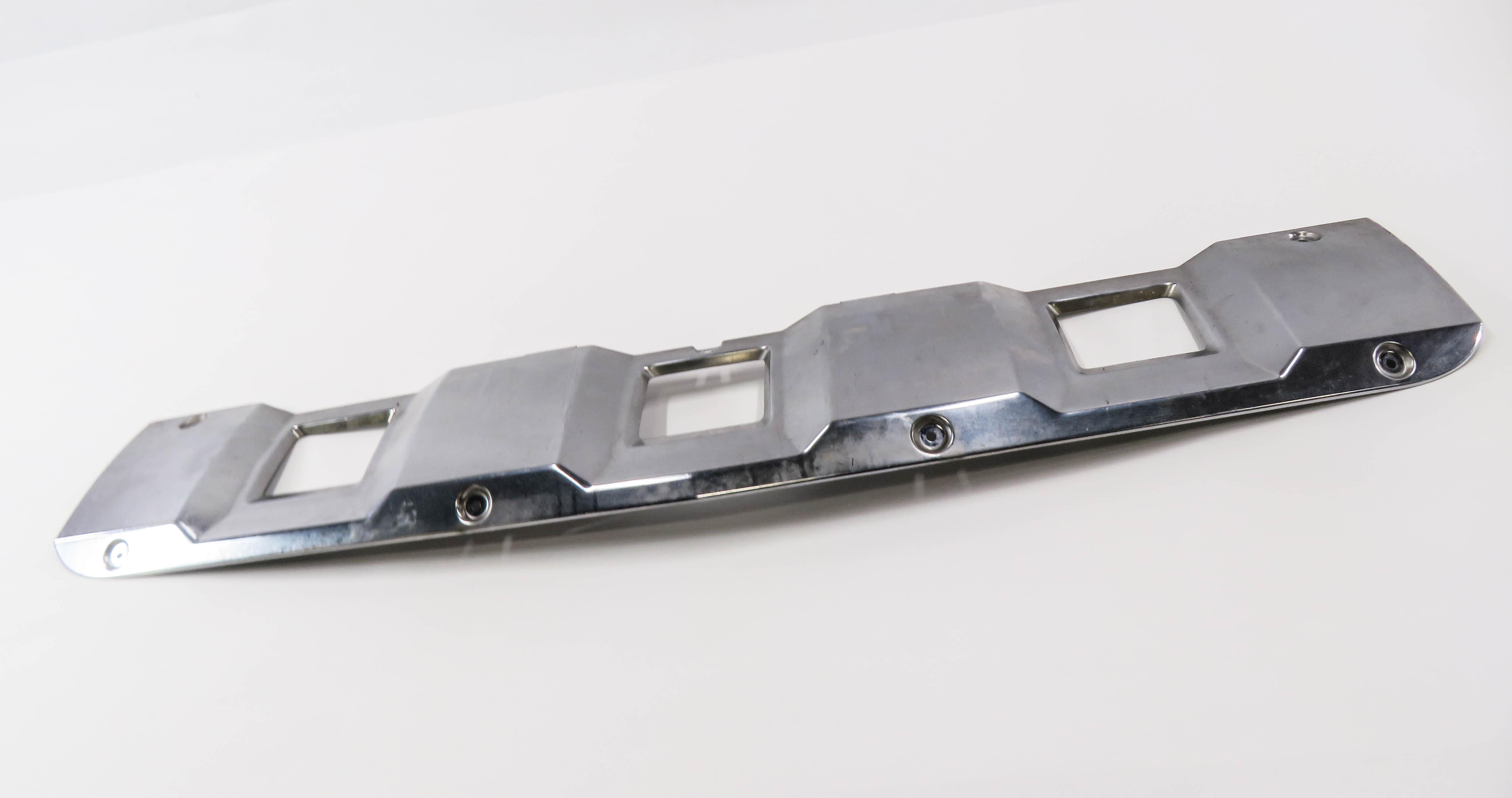 2008 MERCEDES GL450 (X164) FRONT LOWER BUMPER SCUFF TRIM SKID PLATE — exact item pictured
