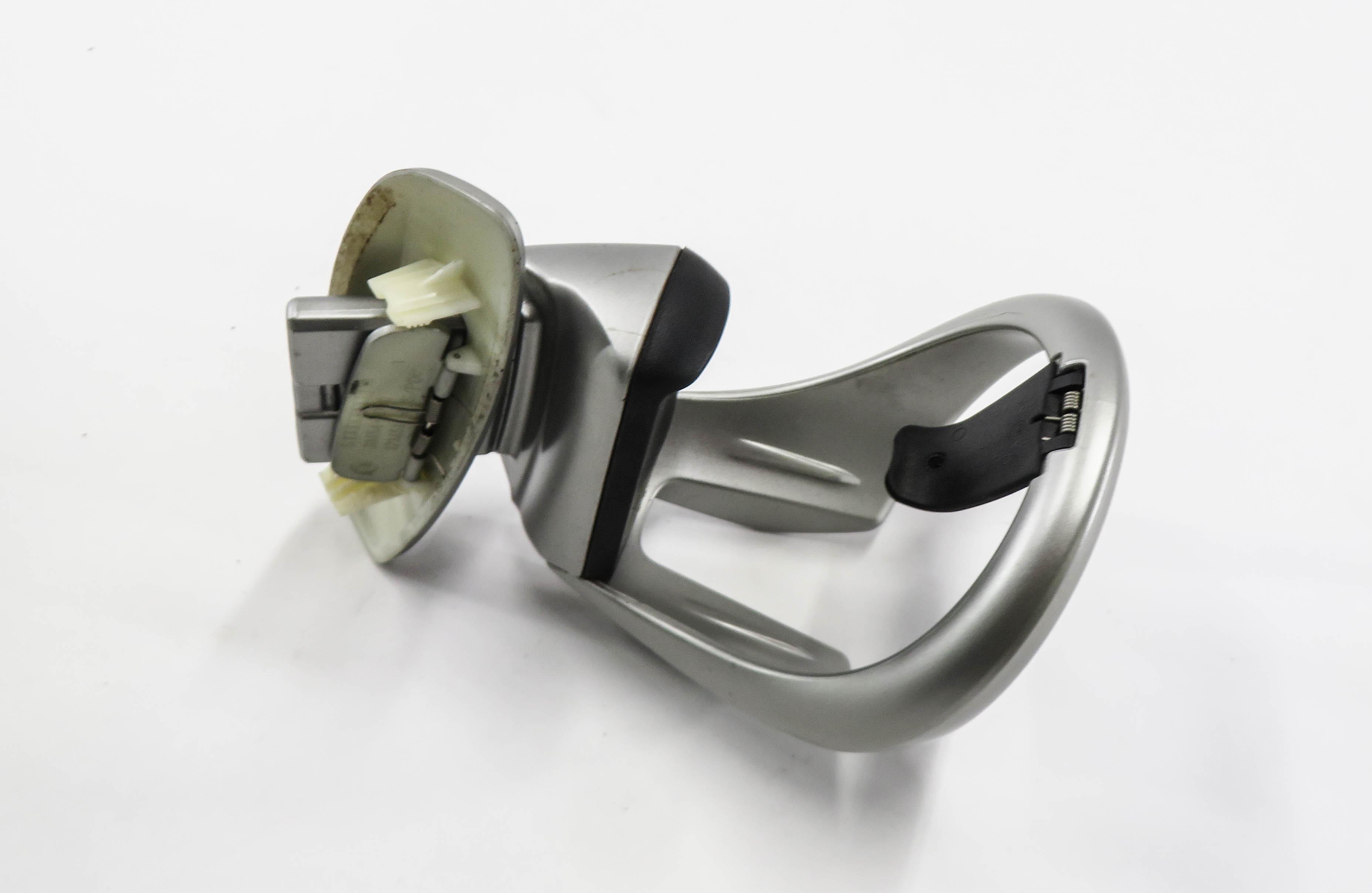 2006 BMW M6 ///M (E63) FRONT CENTER CONSOLE CUP HOLDER DRINK HOLDER — exact item pictured