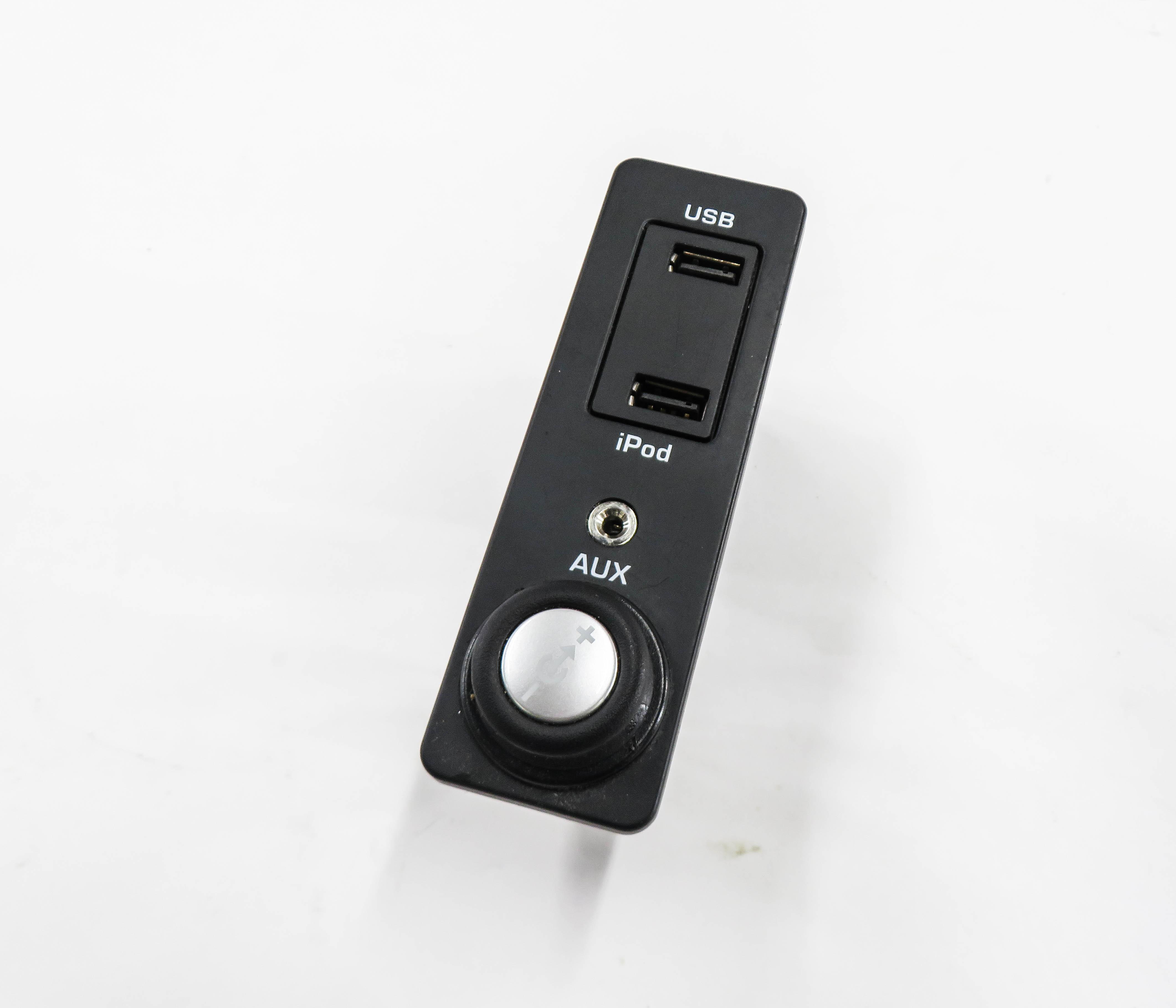 2012 RANGE ROVER EVOQUE (L538) STEREO USB i-POD AUX AUXILIARY AUDIO INTERFACE — exact item pictured
