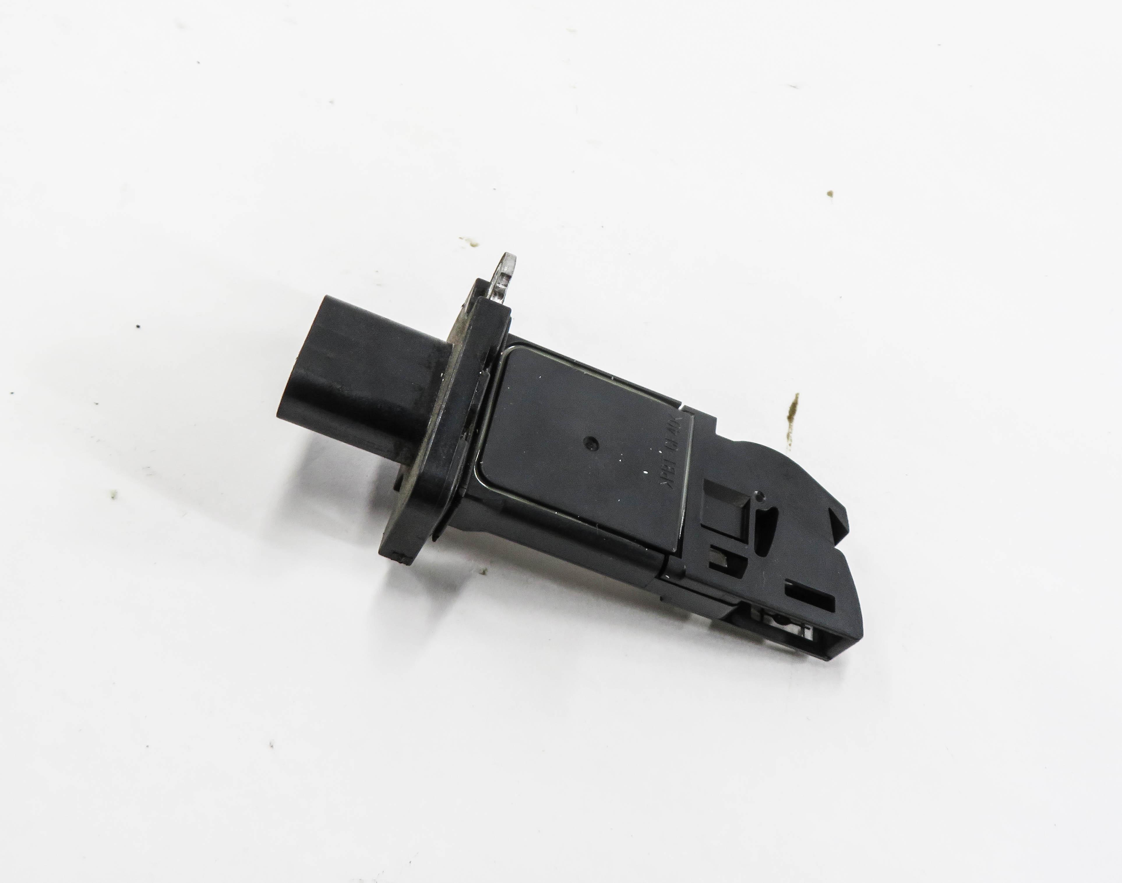 12-17 LAND ROVER LR2 EVOQUE DISCOVERY (L538 L550) 2.0L MASS AIR FLOW SENSOR MAF — exact item pictured