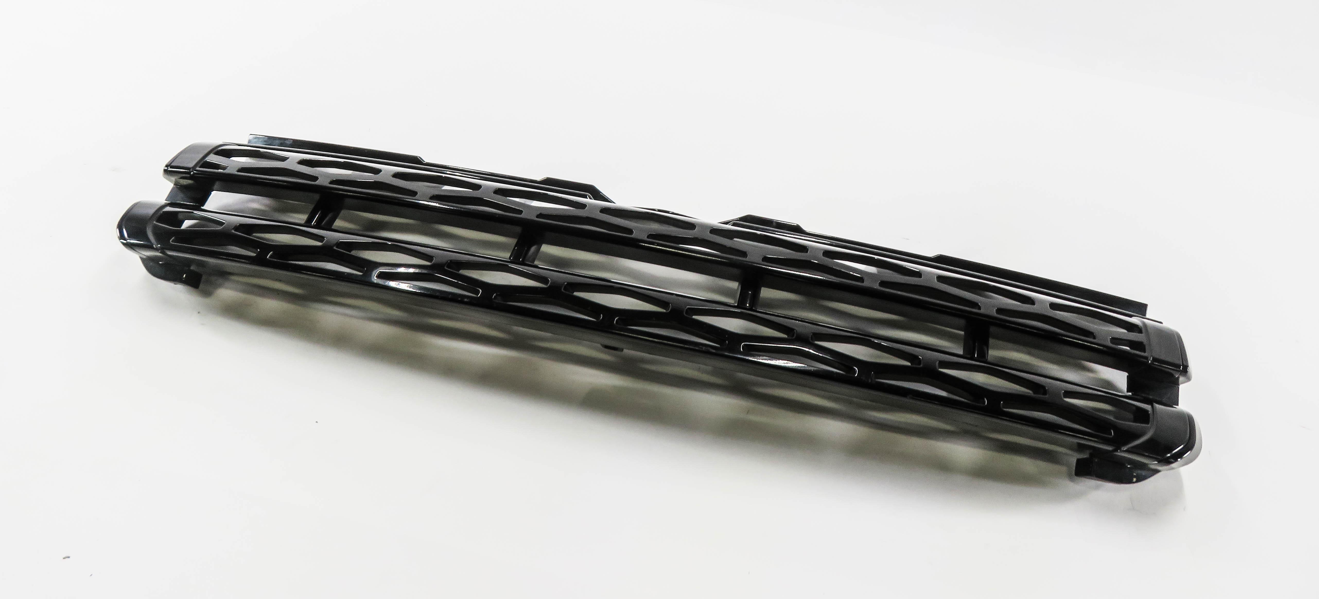 2012 RANGE ROVER EVOQUE (L538) FRONT UPPER CENTER HOOD AIR VENT GRILLE TRIM — exact item pictured