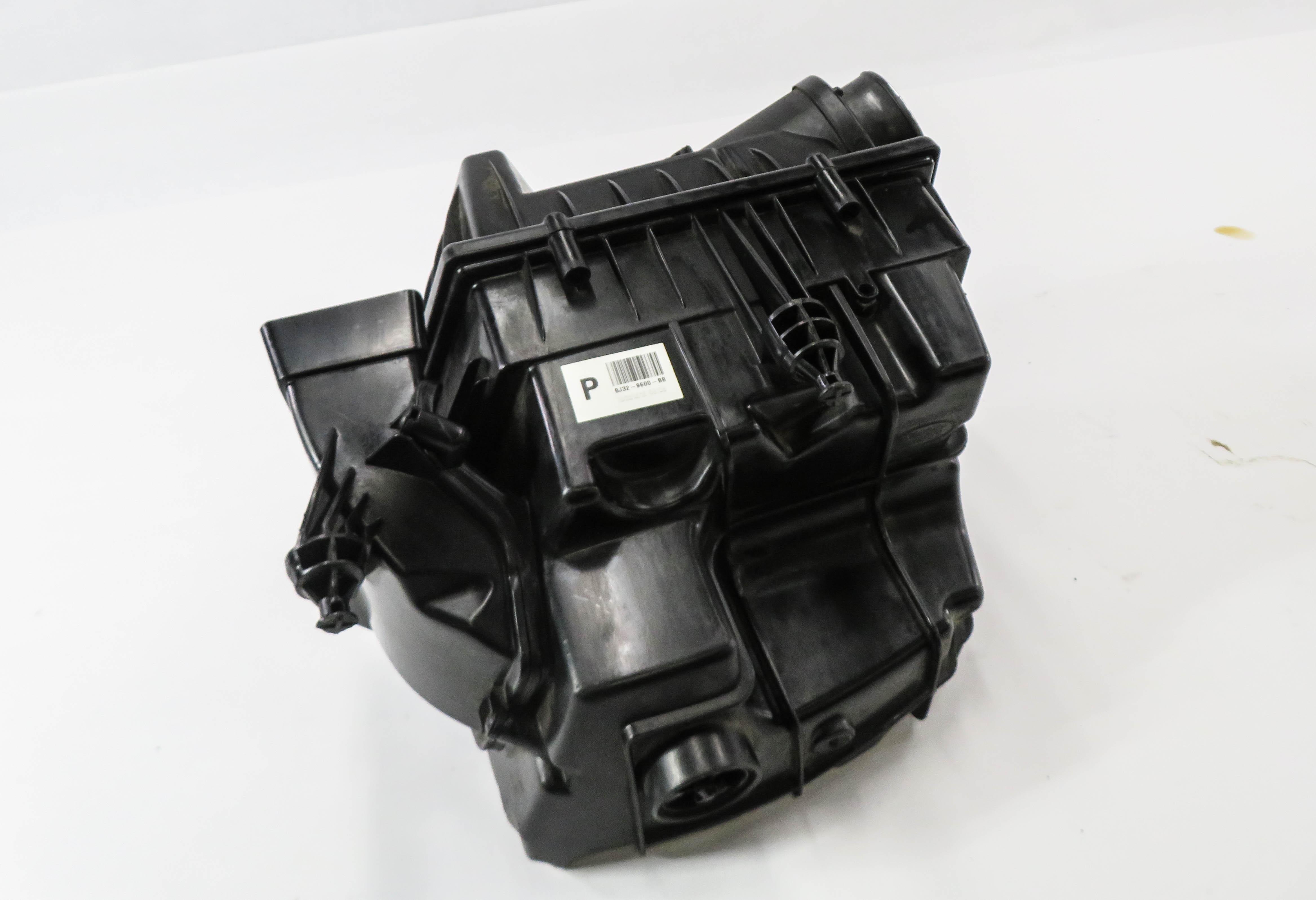 2012-2013 RANGE ROVER EVOQUE (L538) AIR FILTER BOX AIR CLEANER HOUSING — exact item pictured