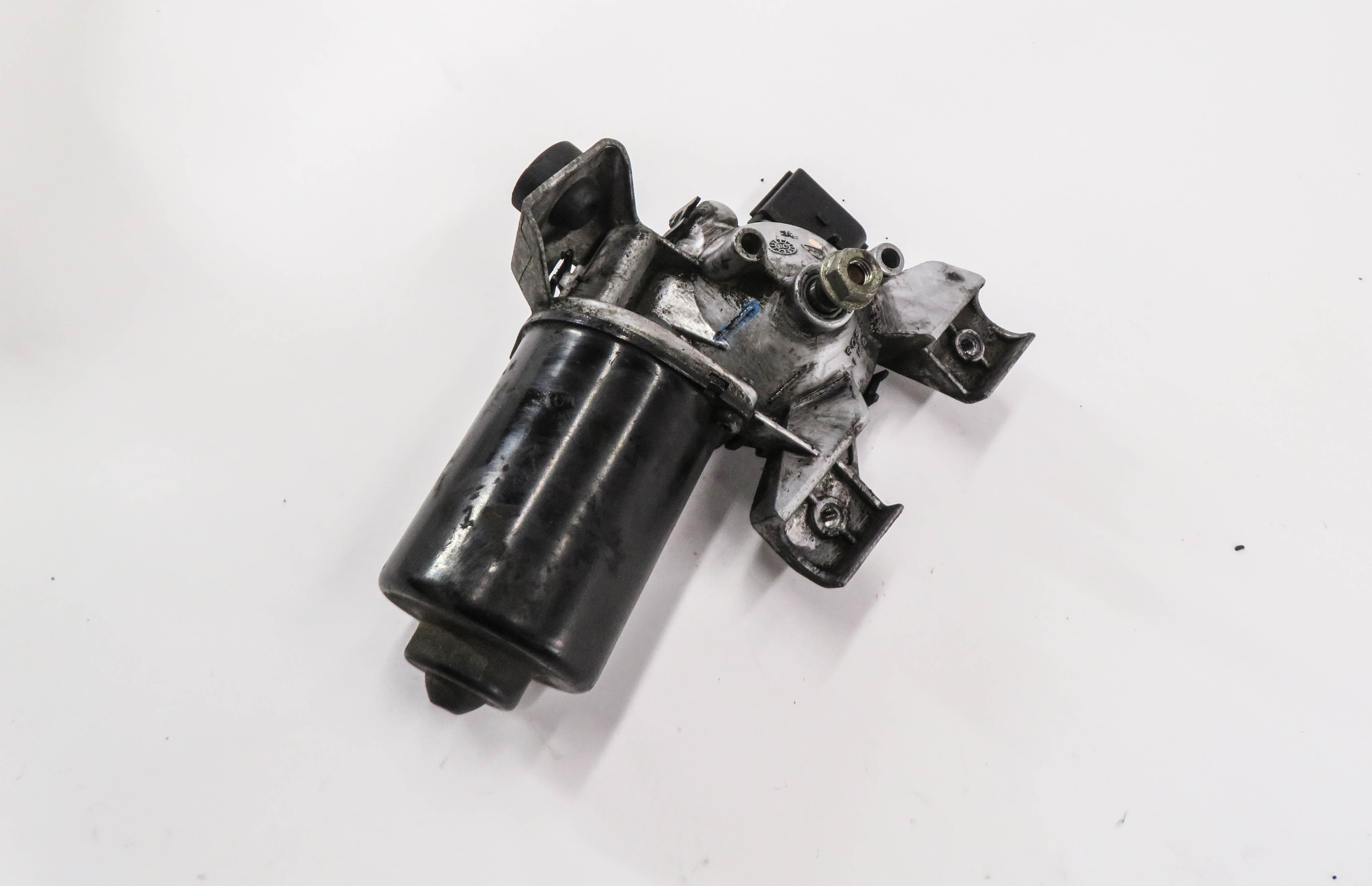 05-16 LAND ROVER LR3 LR4 - RANGE ROVER SPORT (L320) FRONT WINDSHIELD WIPER MOTOR — exact item pictured