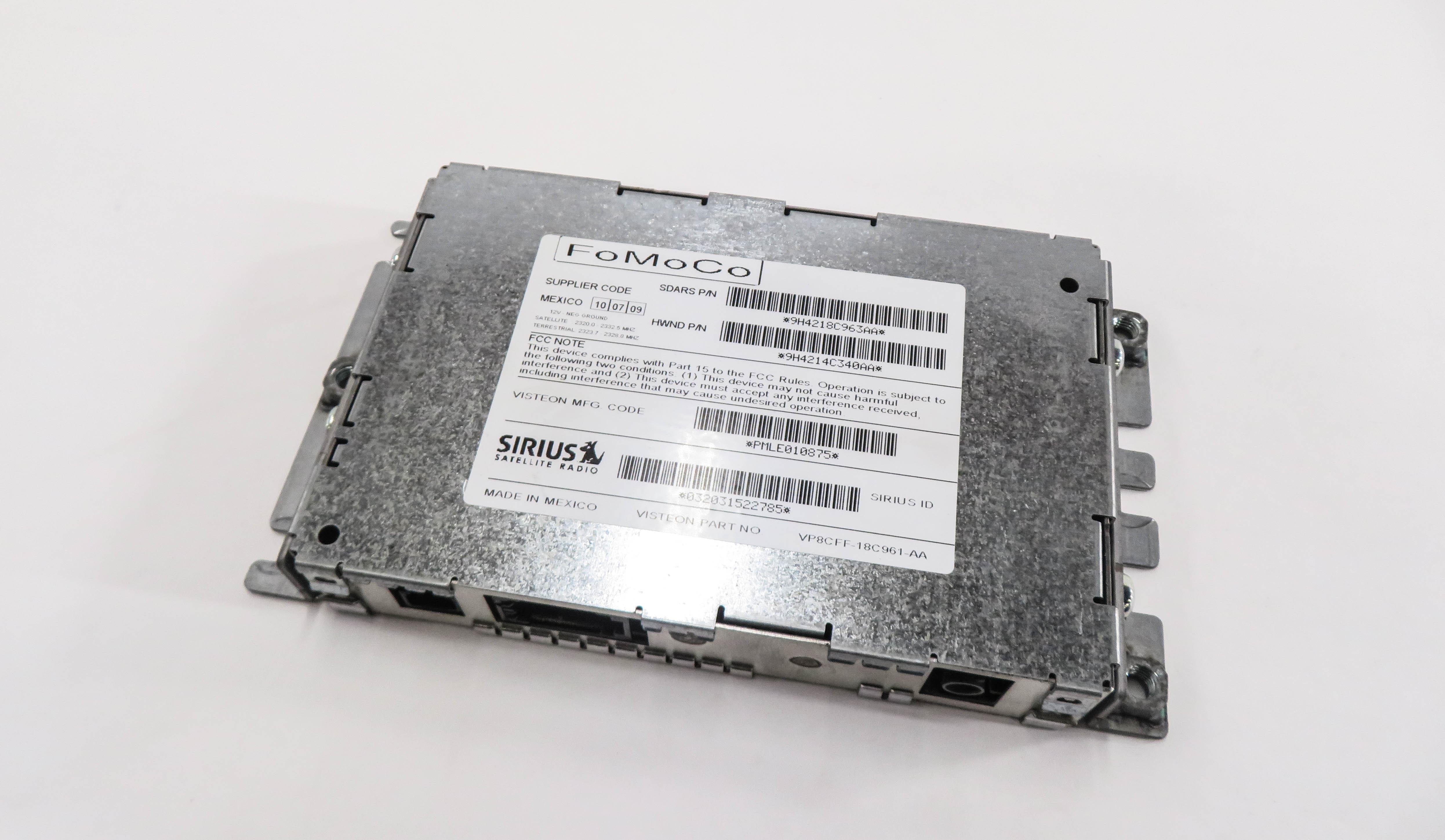 2007-2012 LR3 - RANGE ROVER SPORT (L320) SIRIUS SATELLITE RADIO RECEIVER MODULE — exact item pictured