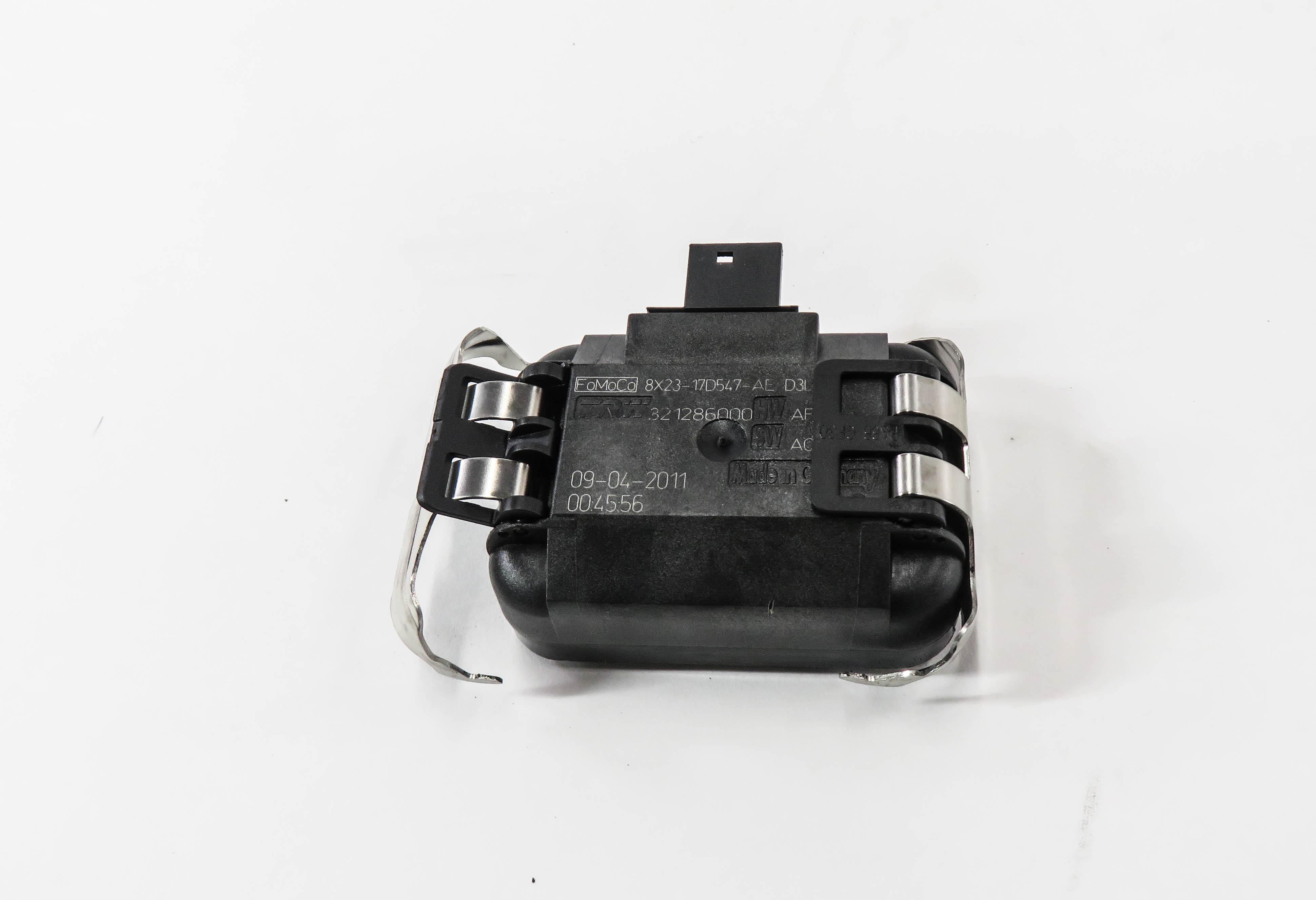 2010-2016 LR2 LR4 RANGE ROVER SPORT (L320 L322) WINDSHIELD WIPER RAIN SENSOR — exact item pictured