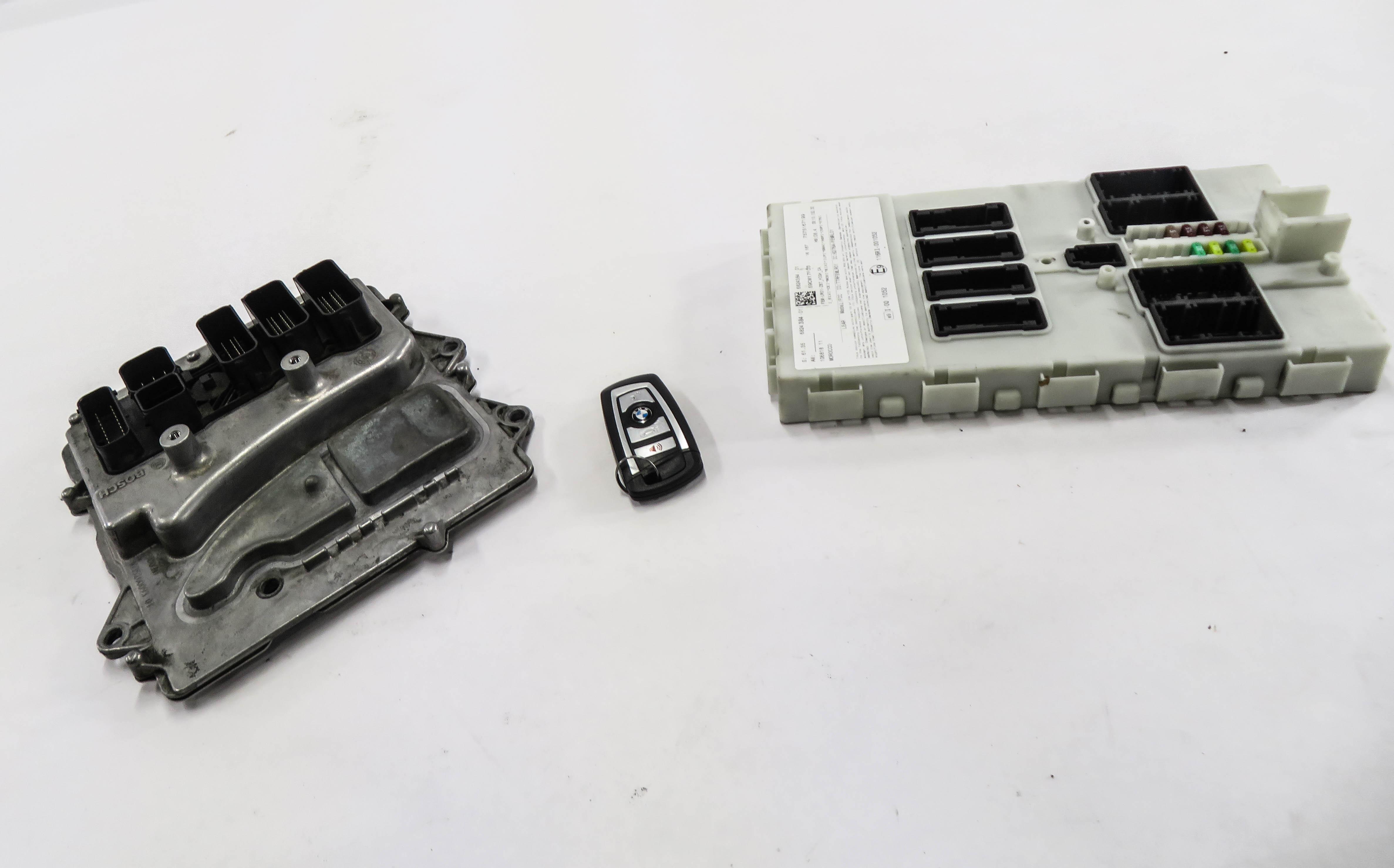 2015-2018 BMW M3 M4 (F80 F82) 3.0L S55 ENGINE DME BCM IMMOBILIZER MODULE KEY SET — exact item pictured