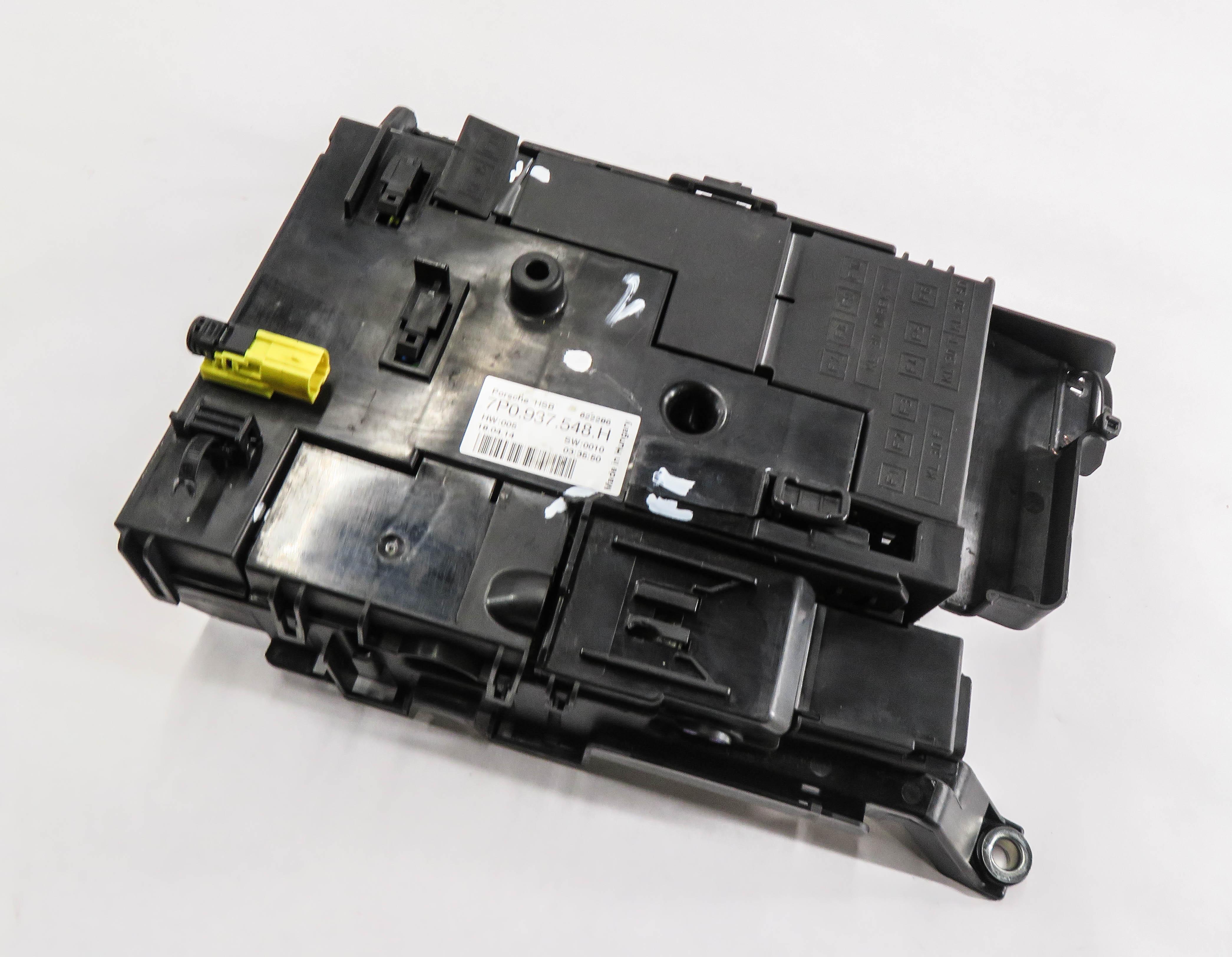2014 PORSCHE CAYENNE (958) FRONT BATTERY JUNCTION FUSE BOX — exact item pictured