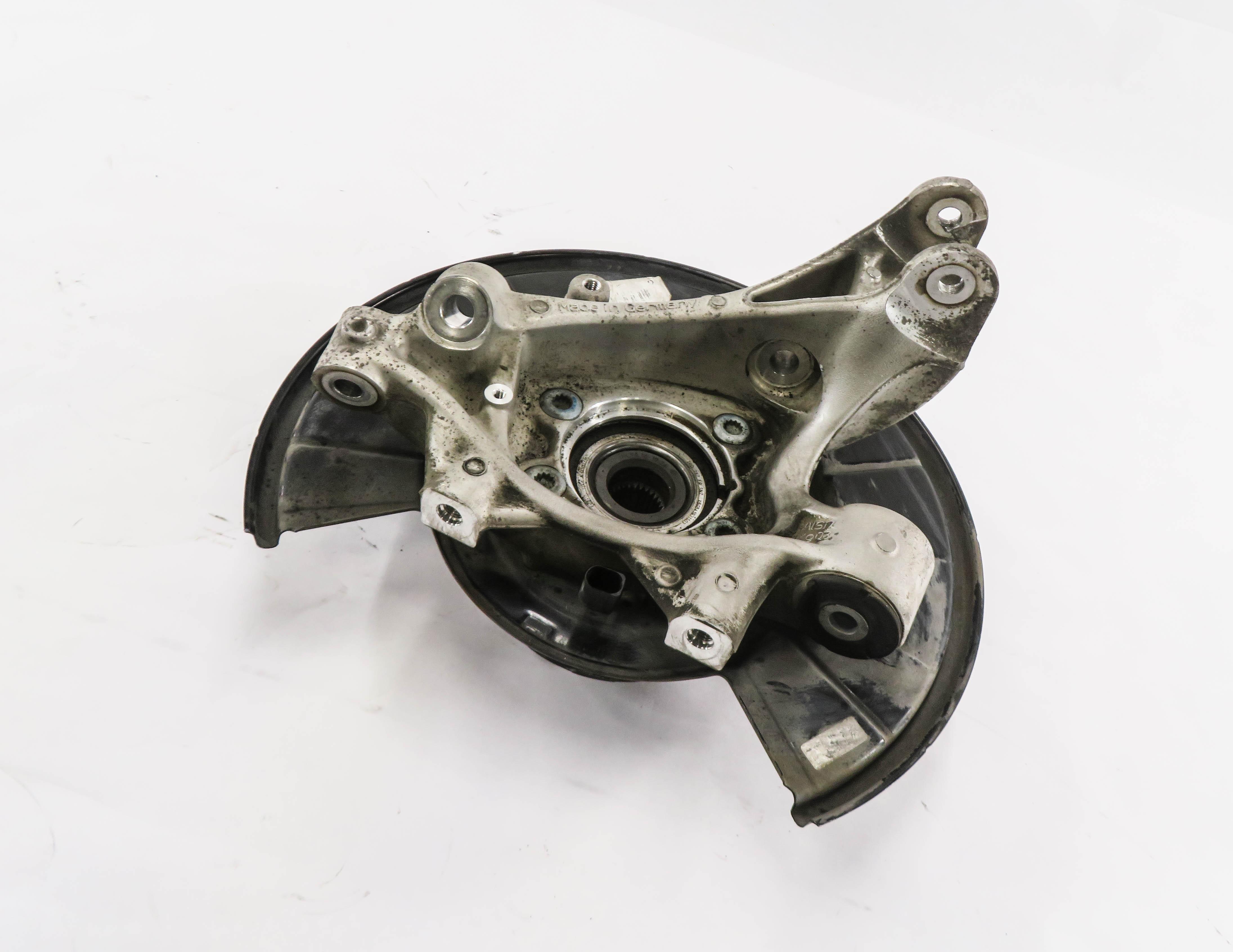 2011-2014 PORSCHE CAYENNE (958) RIGHT PASSENGER REAR SPINDLE KNUCKLE WHEEL HUB — exact item pictured