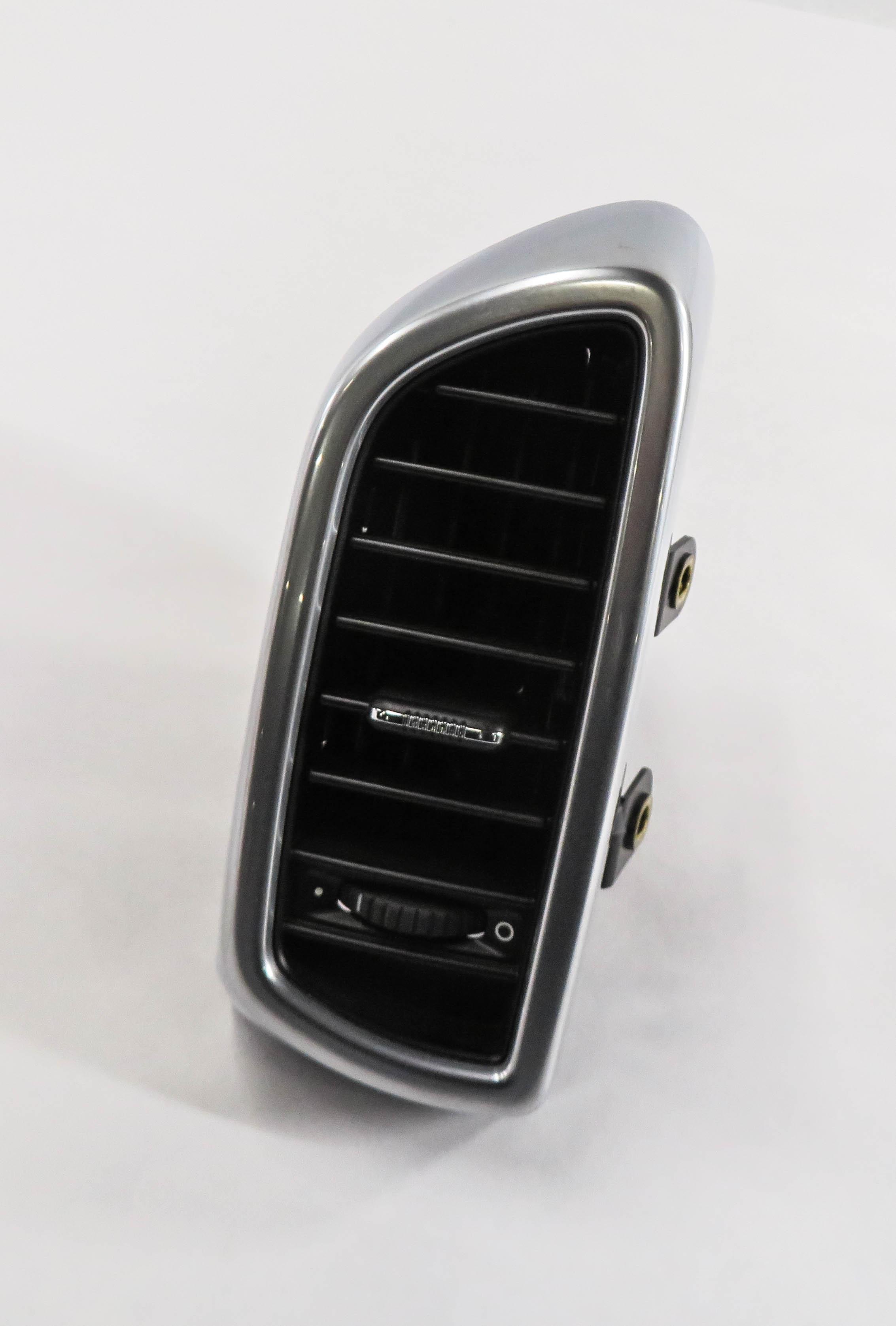 2014 PORSCHE CAYENNE (958) RIGHT FRONT PASSENGER OUTER DASH HEATER A/C AIR VENT — exact item pictured