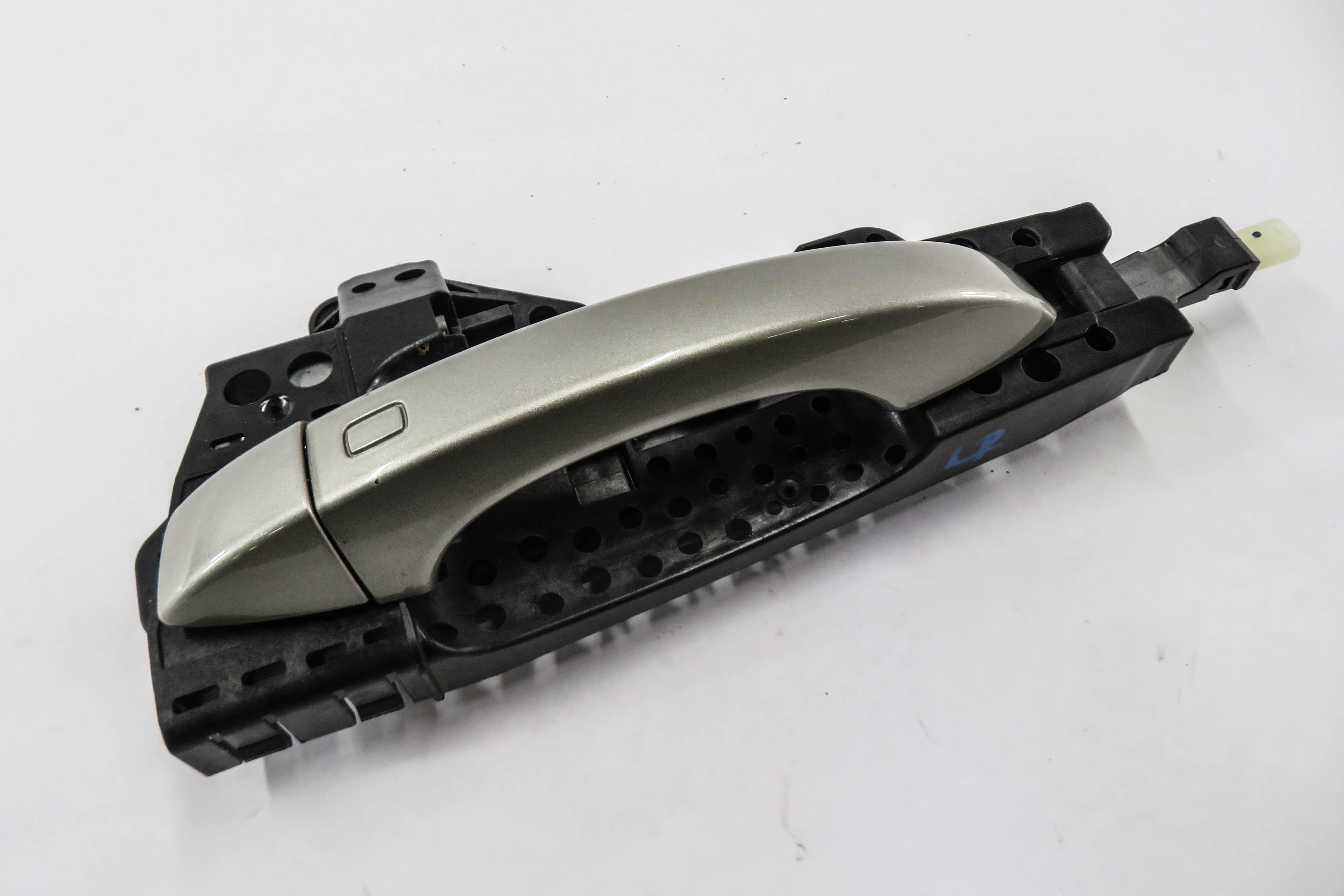 2017-2020 AUDI Q7 (4M) REAR LEFT KEYLESS EXTERIOR DOOR HANDLE  — exact item pictured