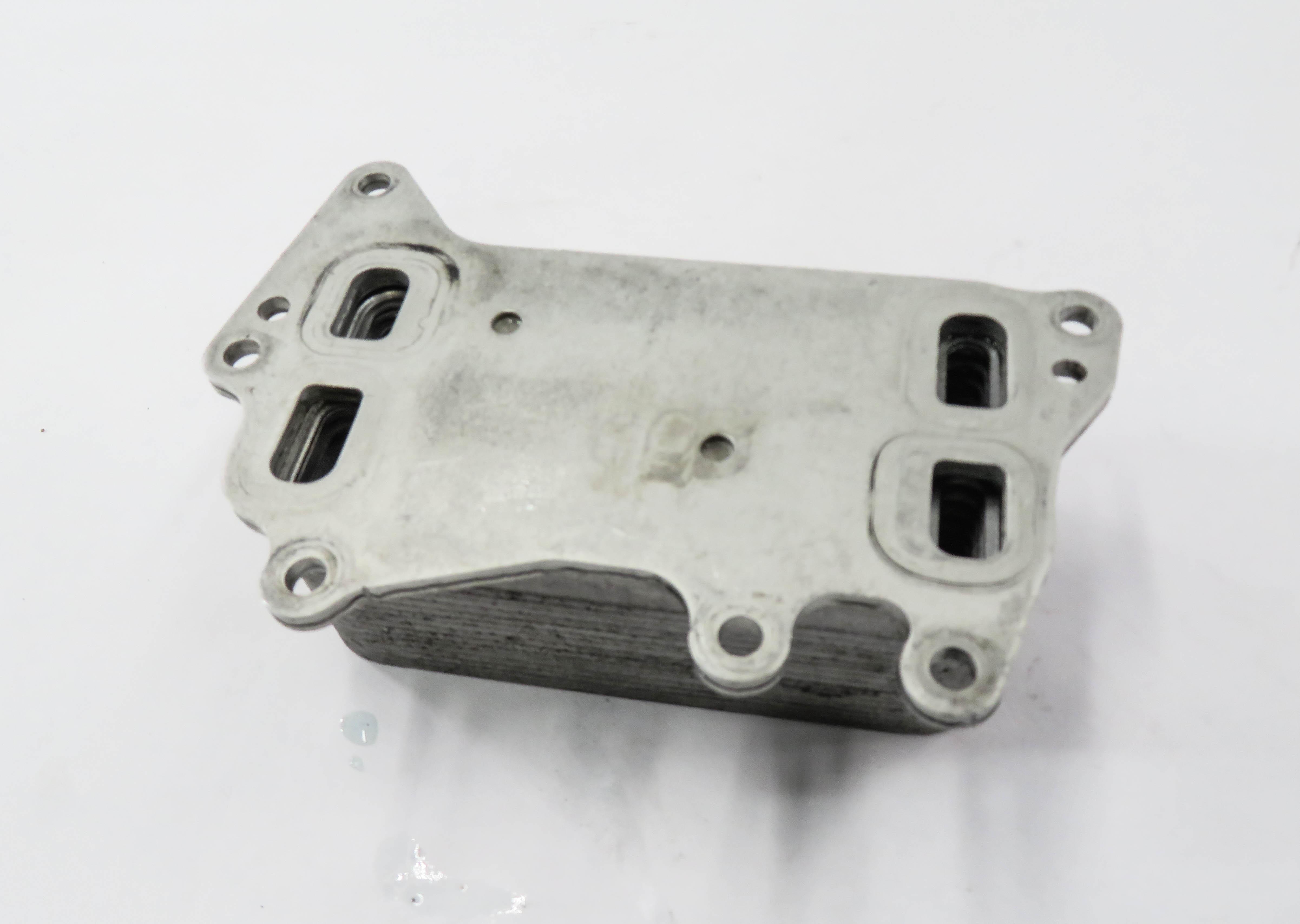 2014-2018 BMW 535D 740D X5 (F01 F02 F10 F15) 3.0L N5YT DIESEL ENGINE OIL COOLER — exact item pictured
