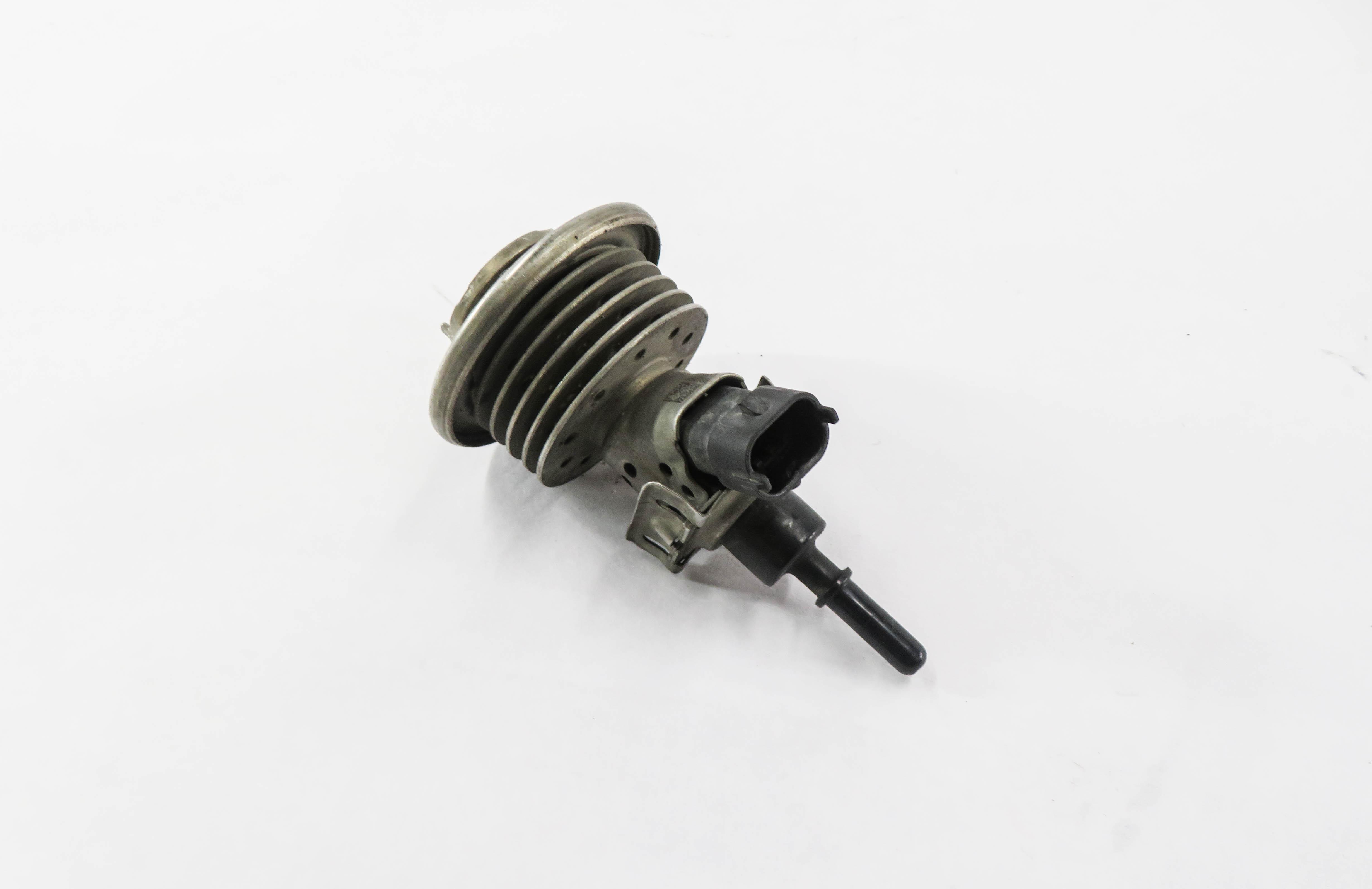 2012 AUDI Q7 4L 3.0L CATA DIESEL ENGINE DEF EMISSION FLUID INJECTOR NOZZLE — exact item pictured
